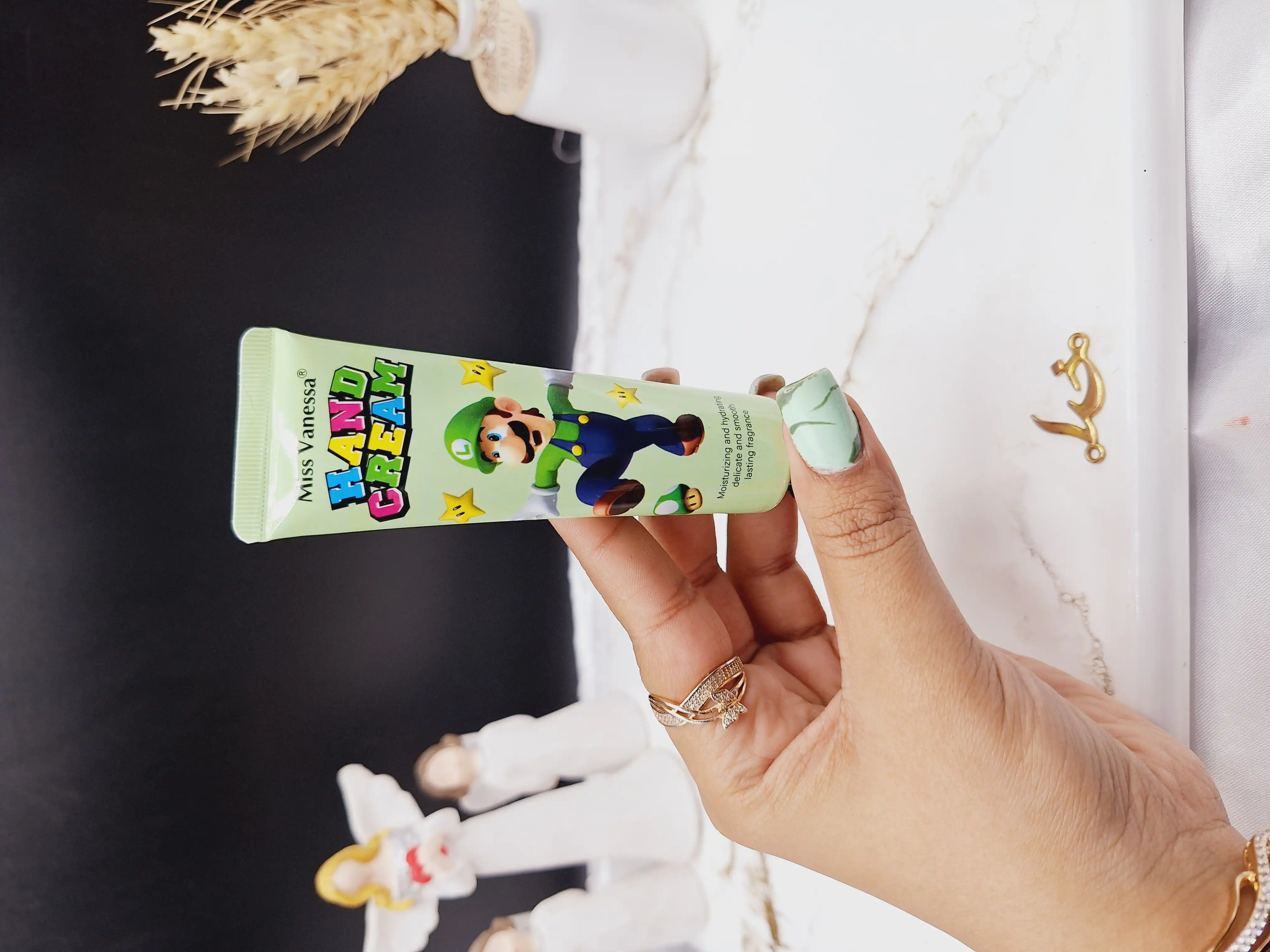 کرم دست 30 گرم لوئیجی سبز برند Miss Vanessa کد G3139