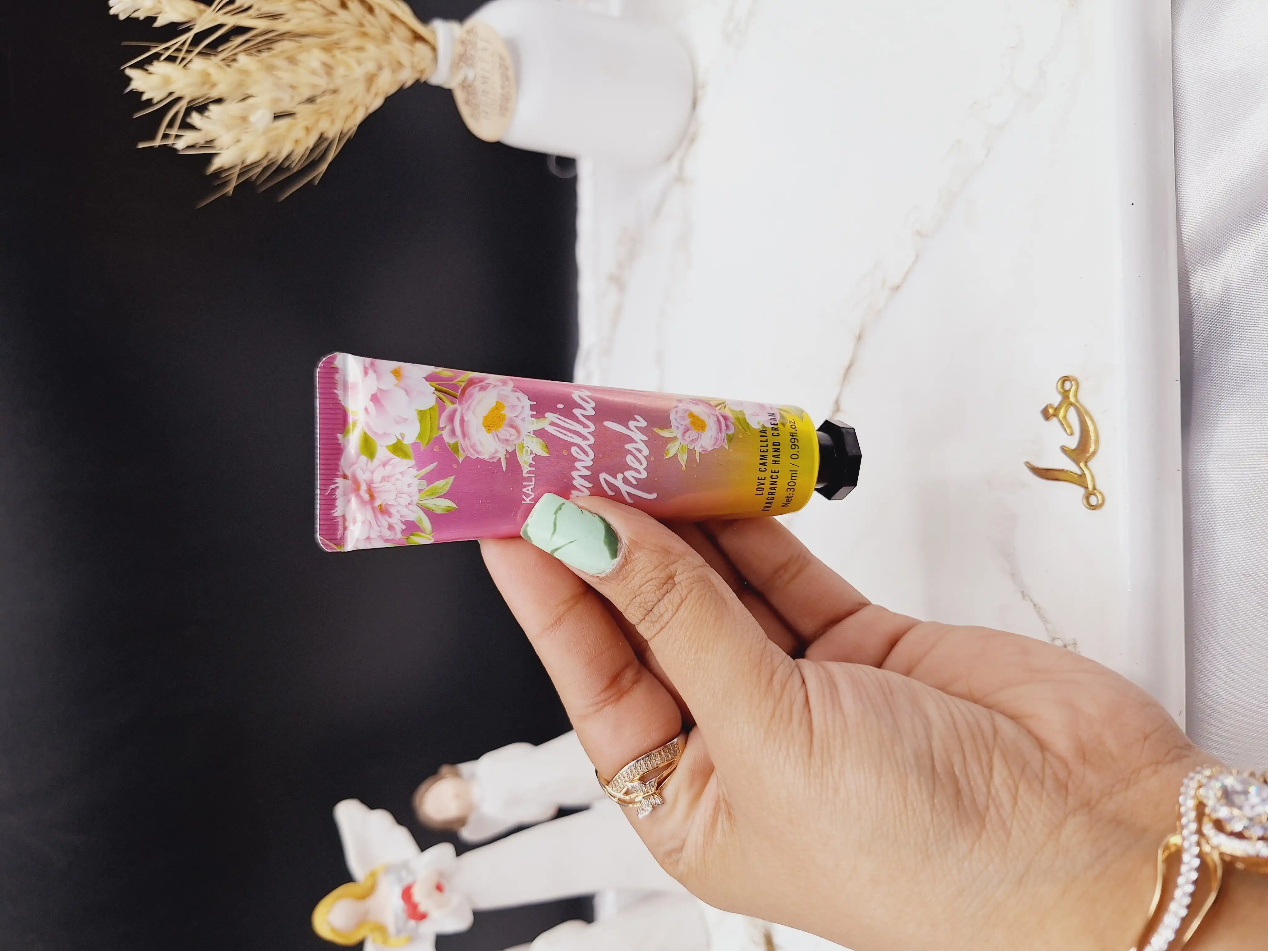 کرم دست 30گرم با رایحه گل محمدی برند KALIY ABEAUTY کد F7130