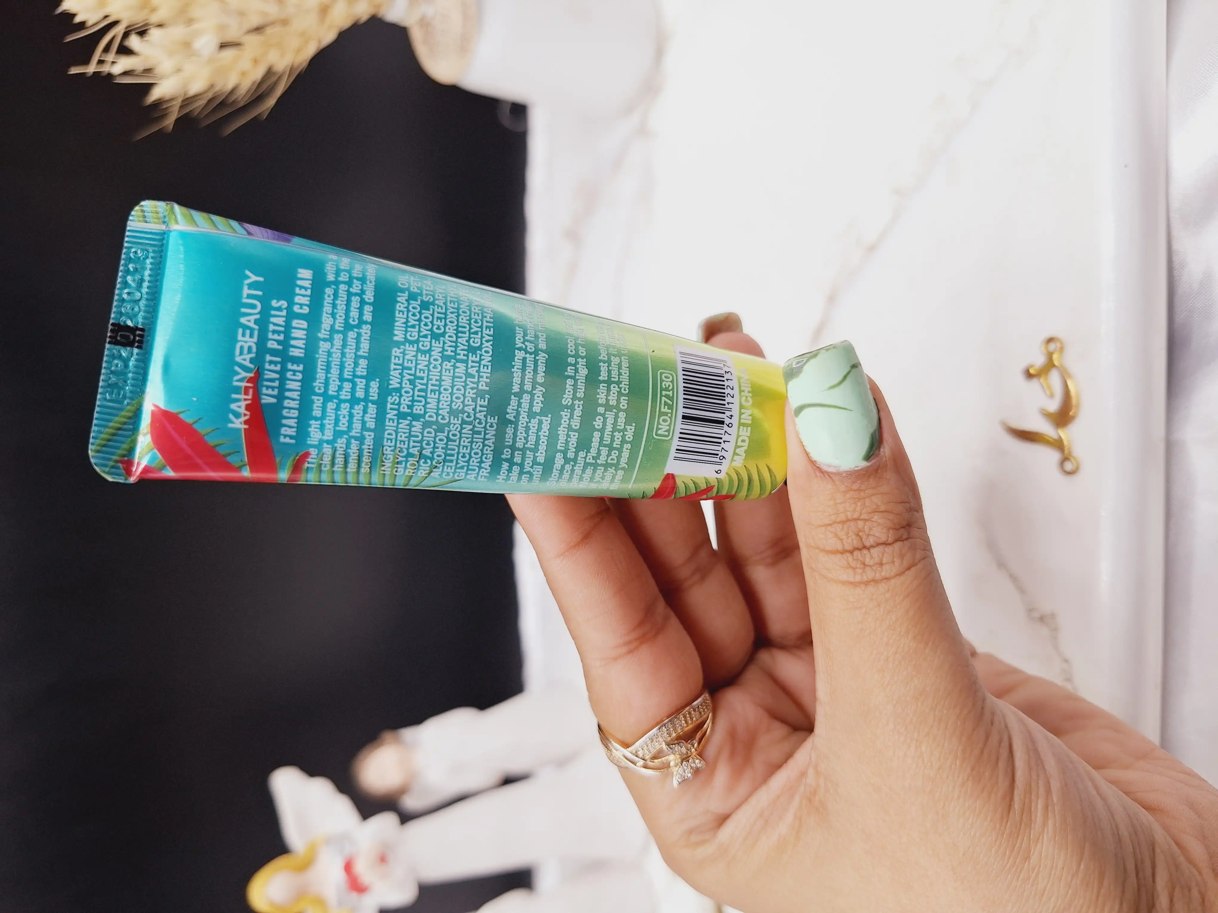 کرم دست 30گرم با رایحه گل ارکیده برند KALIY ABEAUTY کد F7130