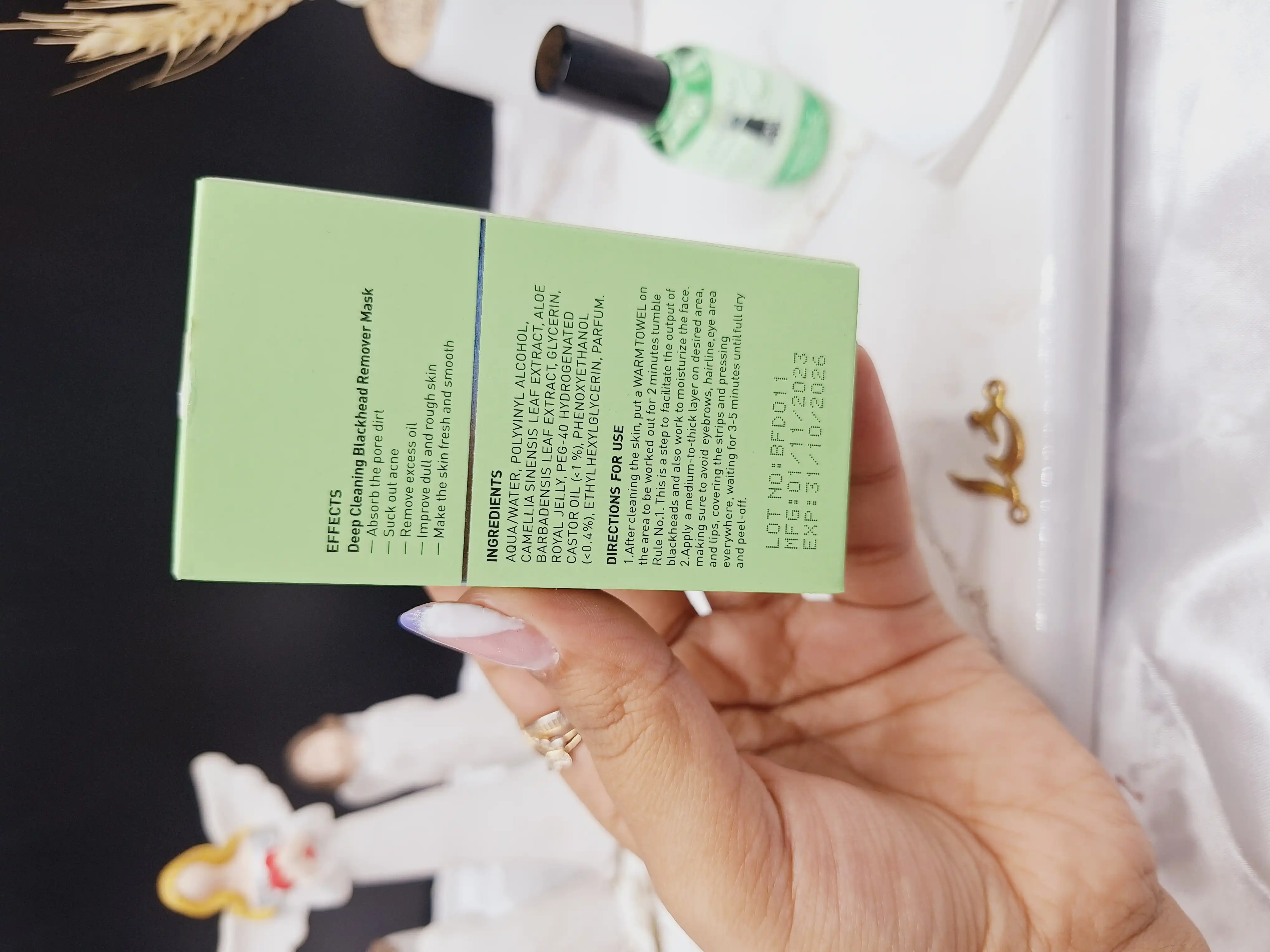 چسب بینی ضد جوش سرسیاه لانبنا LANBENA کد LB6115