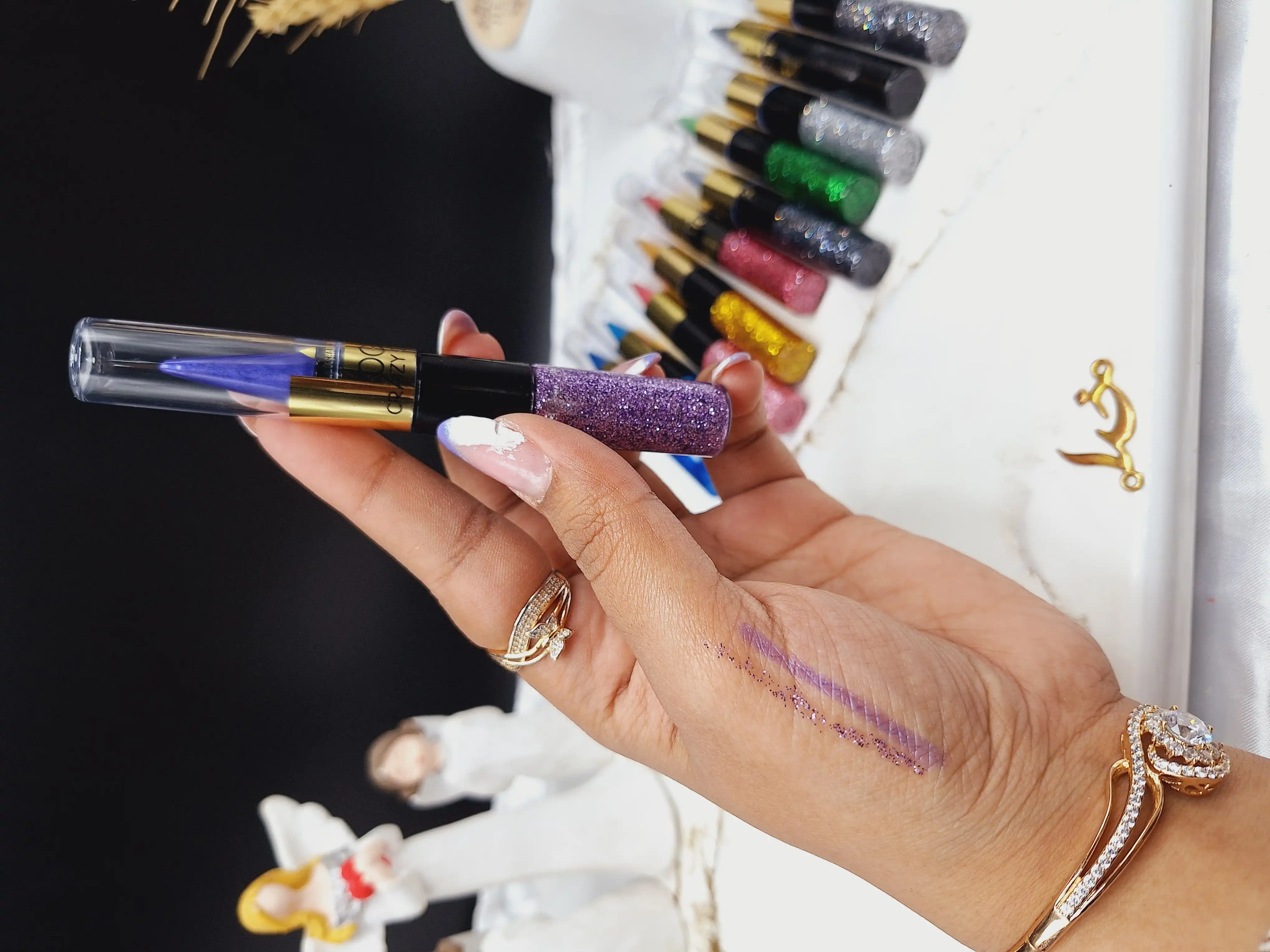 خط چشم دو طرفه جامد و مایع رنگی برند CRAZY GIRL کد CG-224