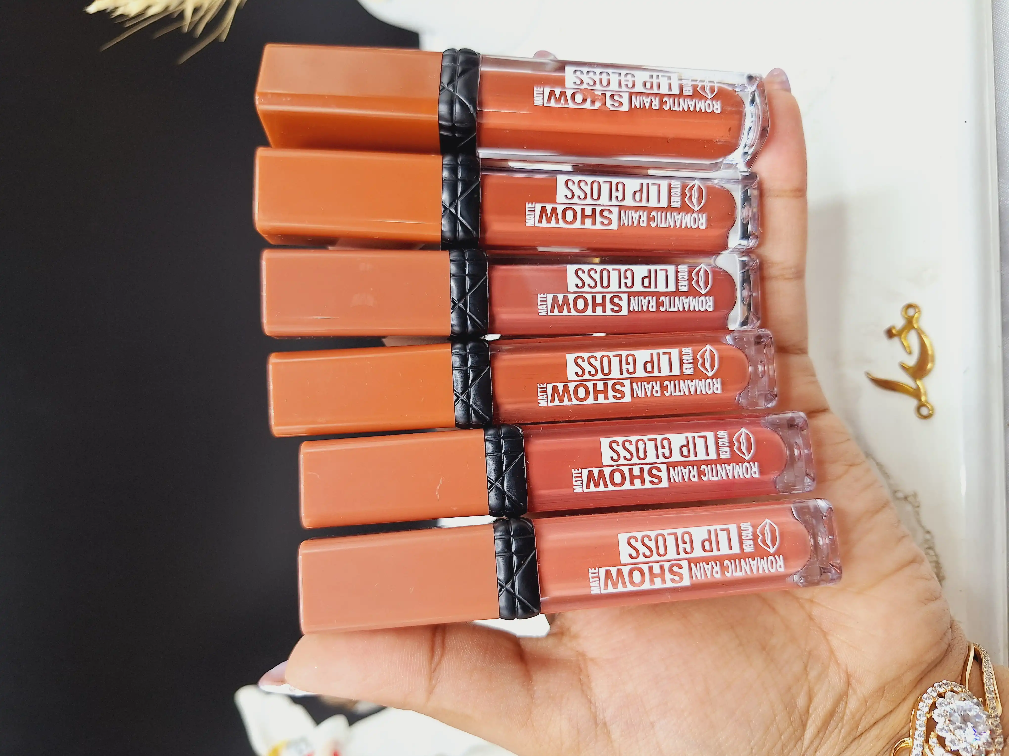 پک رژ لب مایع 6 عددی ضد آب برند رومانتیک راین ROMANTIC RAIN کد Y 089