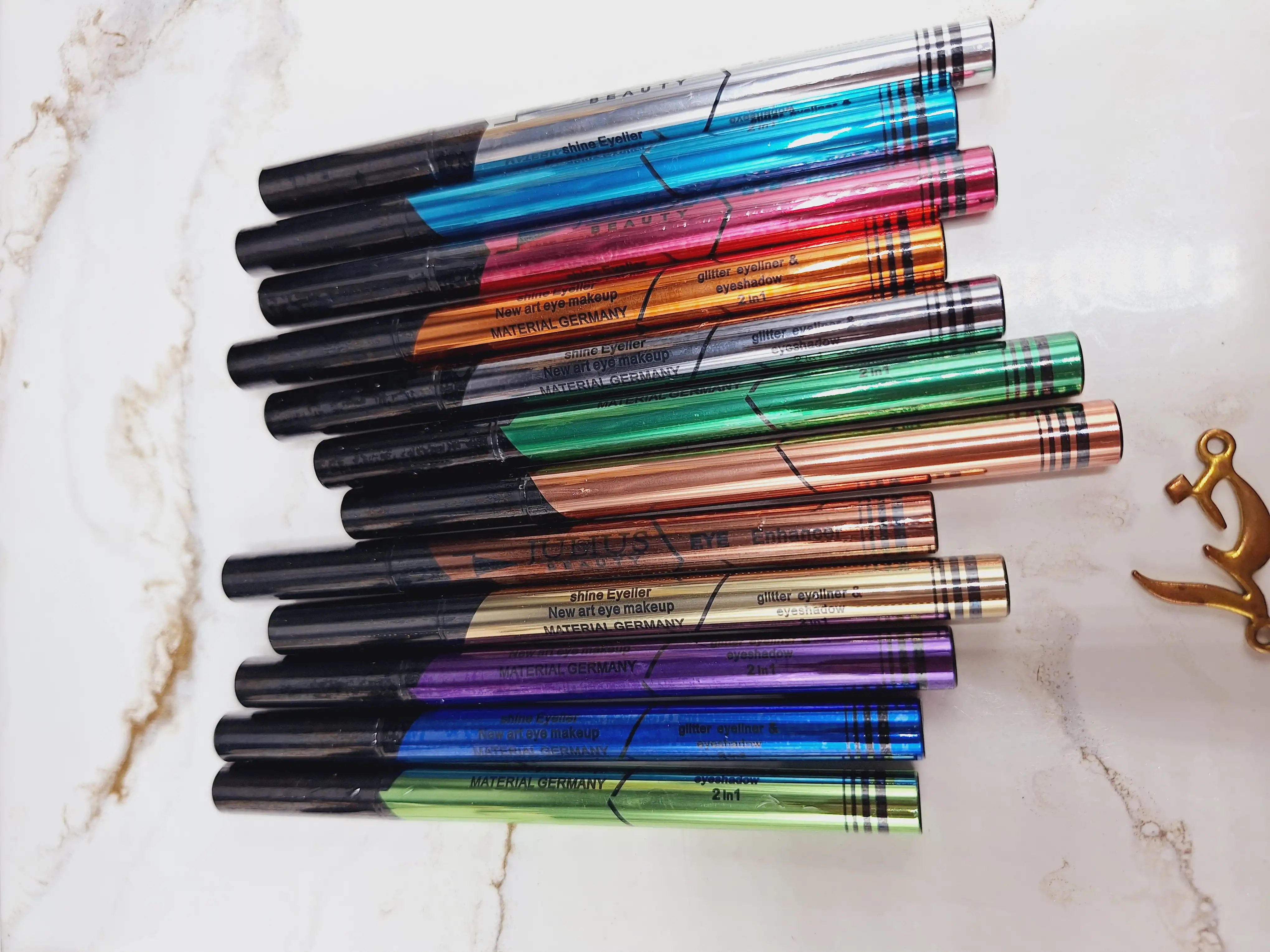 پک خط چشم گلیتری رنگی 12 عددی جولیوس JULIUS شاین دار کد J2335_1