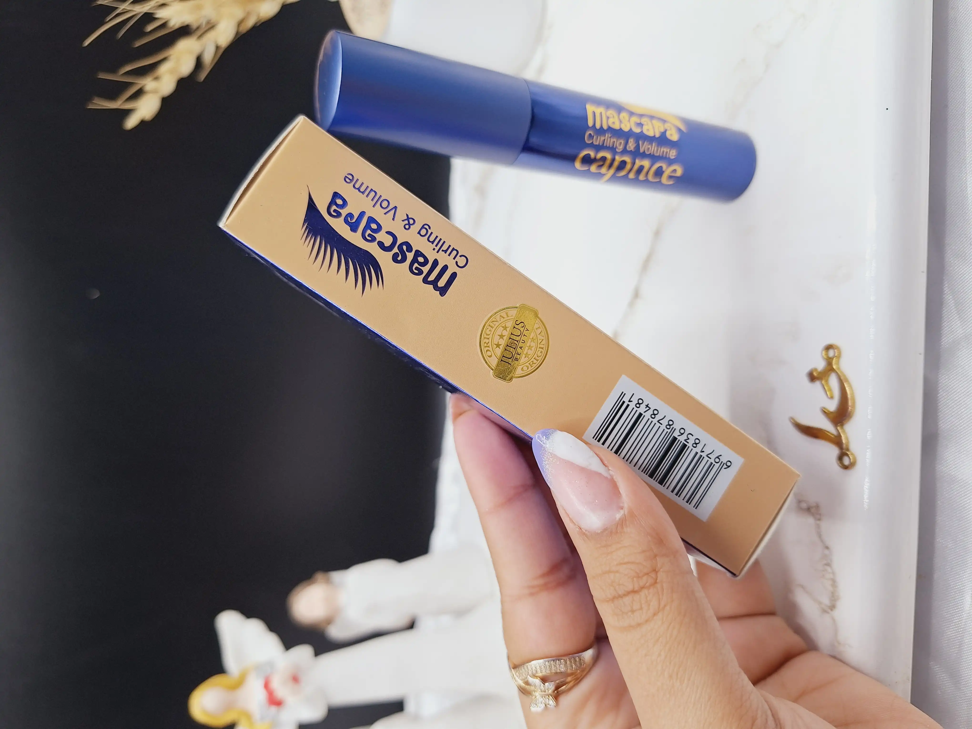 ریمل حجم دهنده و بلند کننده ماسکارا برند کاپنس capnce کد 3145