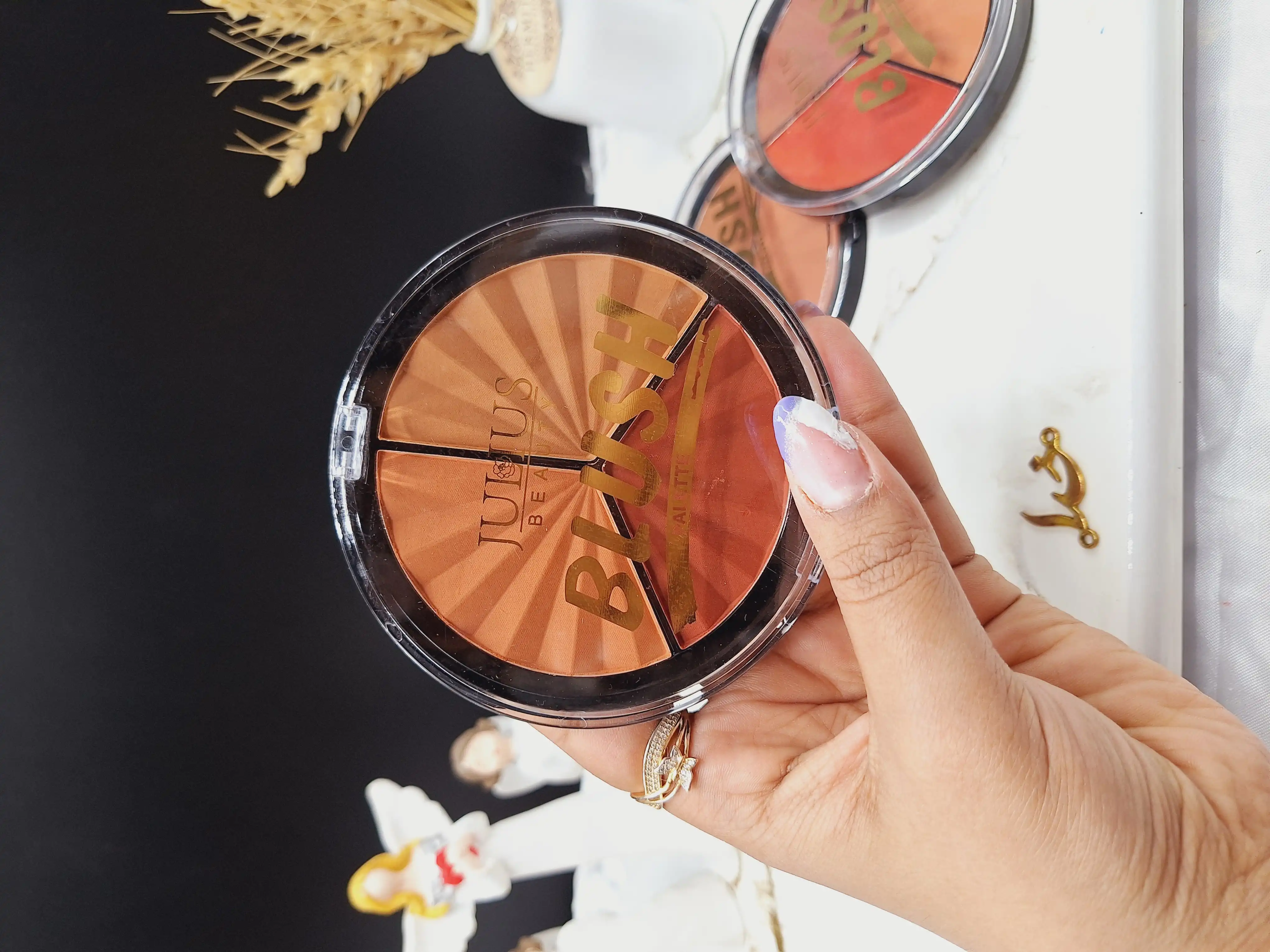 رژ گونه دایره ای 3 رنگ برند جولیوس JULIUS کد JL 230