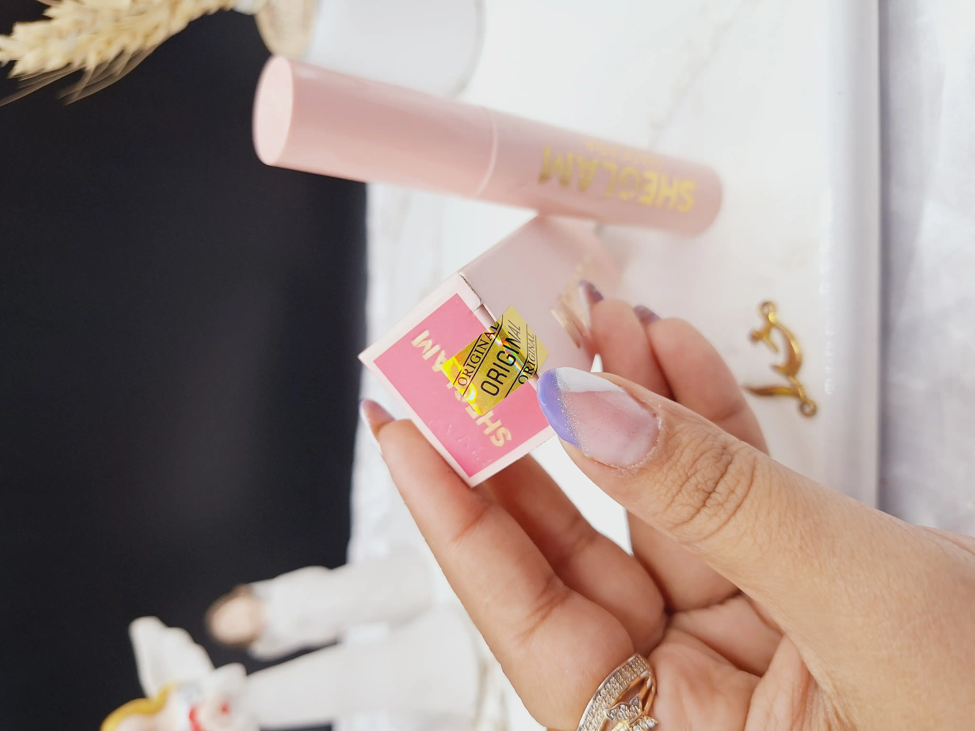 ریمل حجم دهنده ضدآب ماسکارا شیگلم SHEGLAM کد V 80