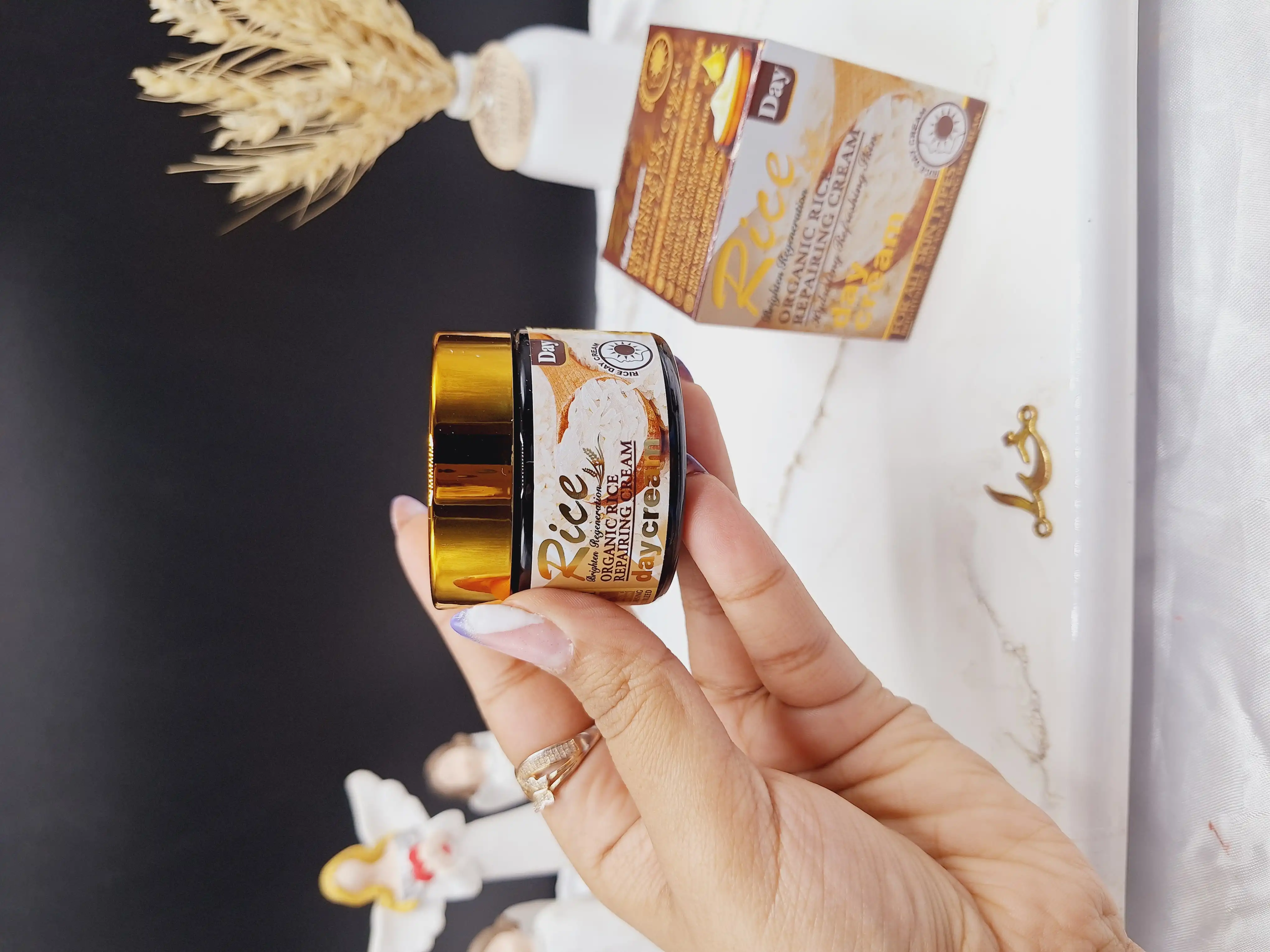 کرم روز برنج روشن کننده و ترمیم کننده پوست آسیب دیده وکالی اصلی WOKALI کد WKL 745