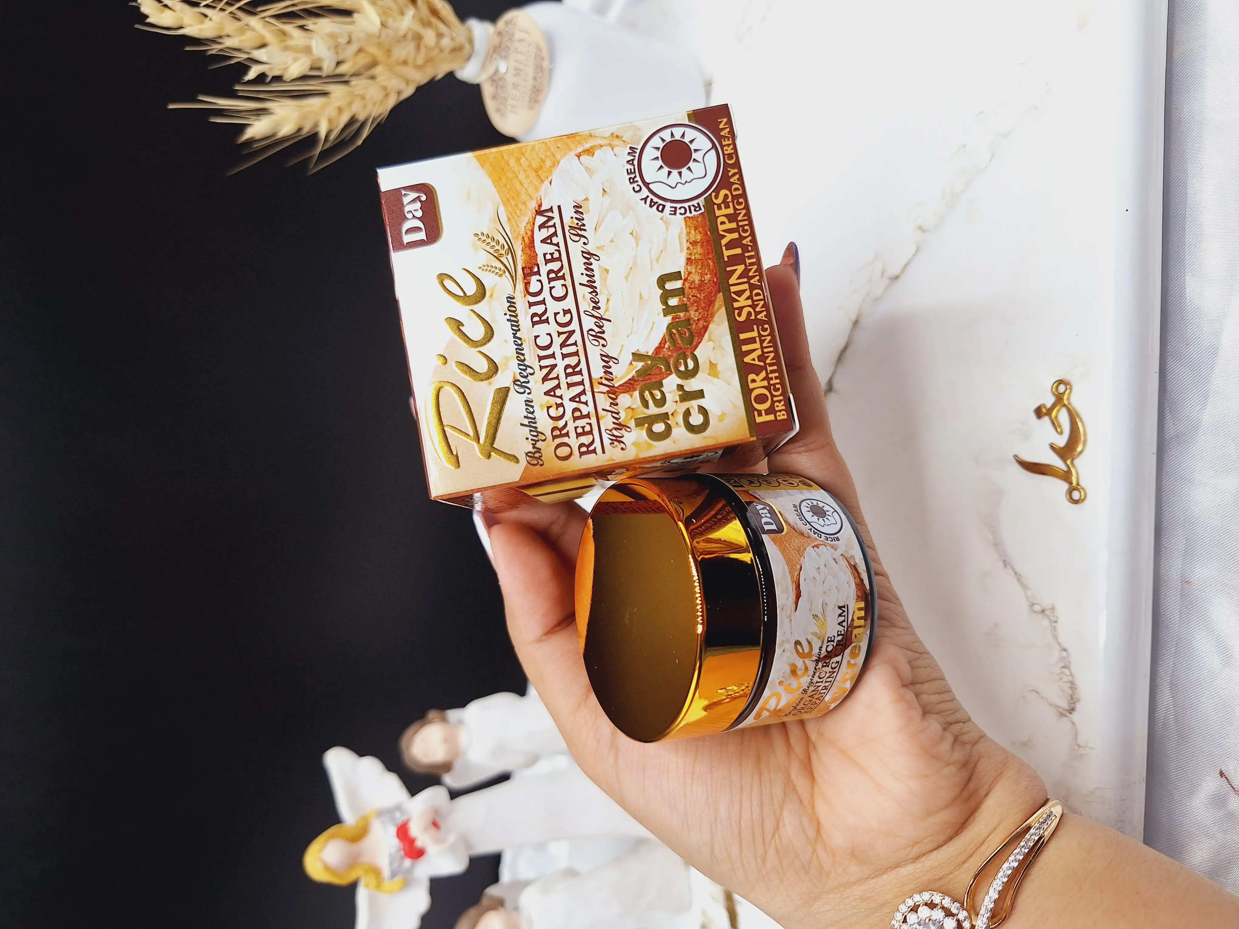 کرم روز برنج روشن کننده و ترمیم کننده پوست آسیب دیده وکالی اصلی WOKALI کد WKL 745