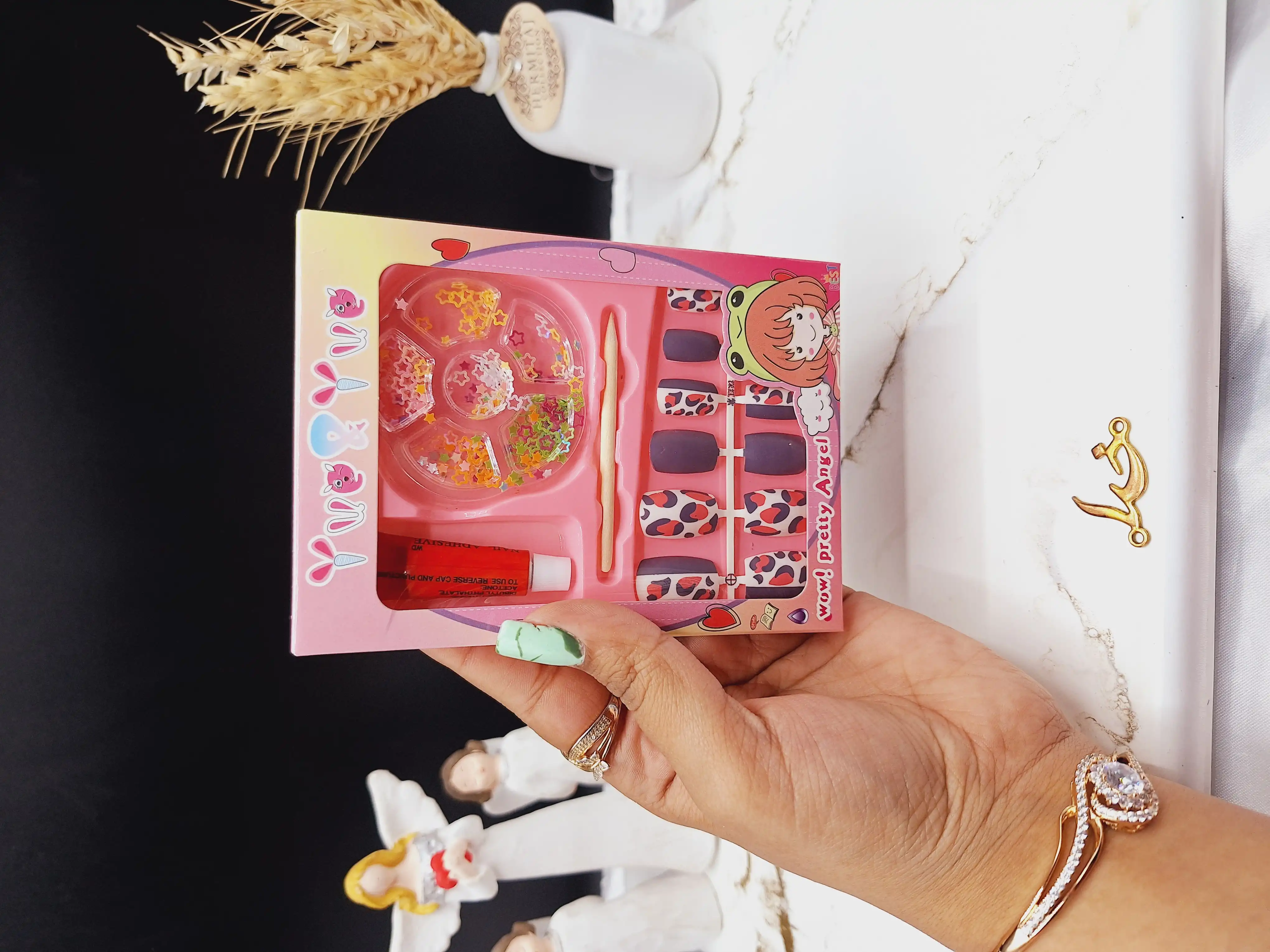 پک چسپ و ناخن و گلیتر تزئینی ناخن  بچگانه کد 2967