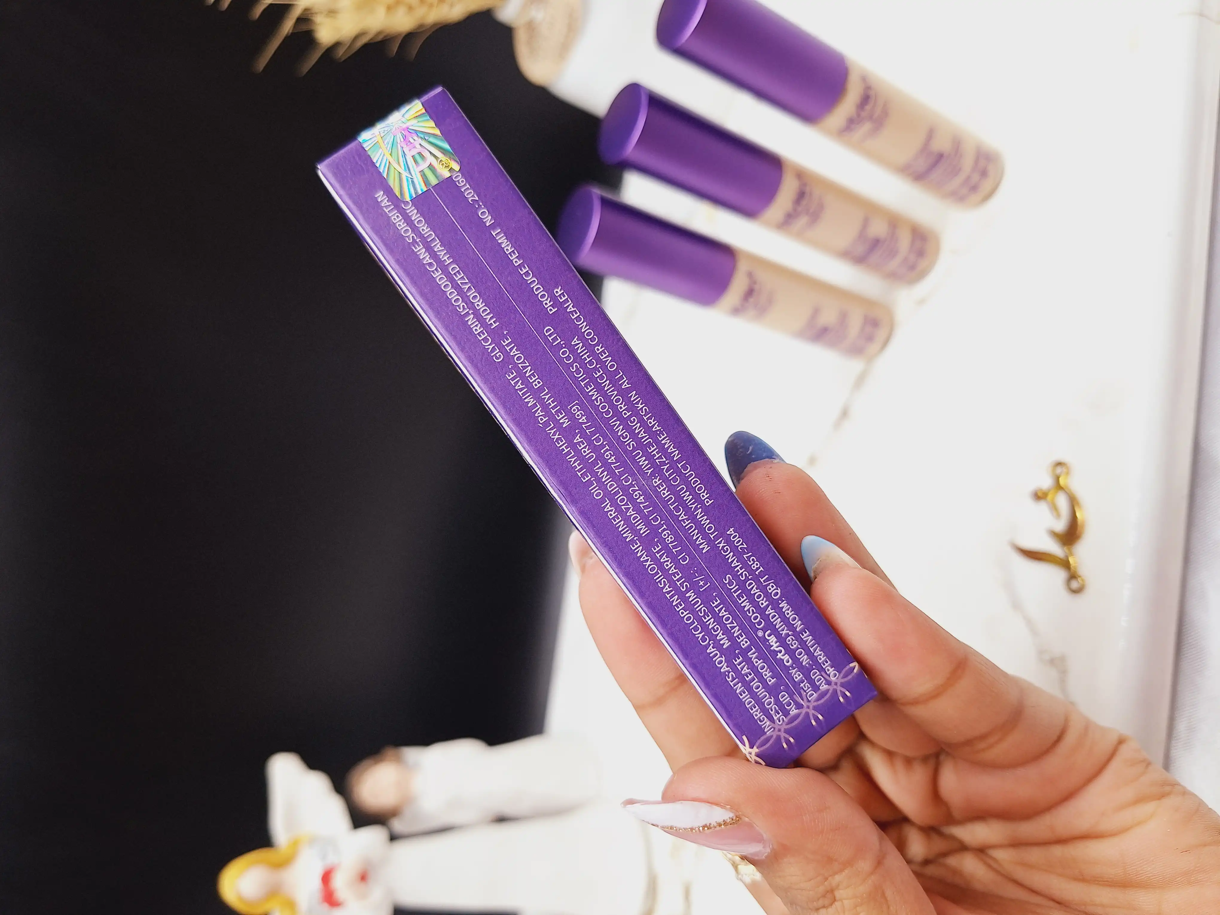 کانسلیر زیر چشم برند آرت اسکین artskin (کارتن بنفش) کد SA973027