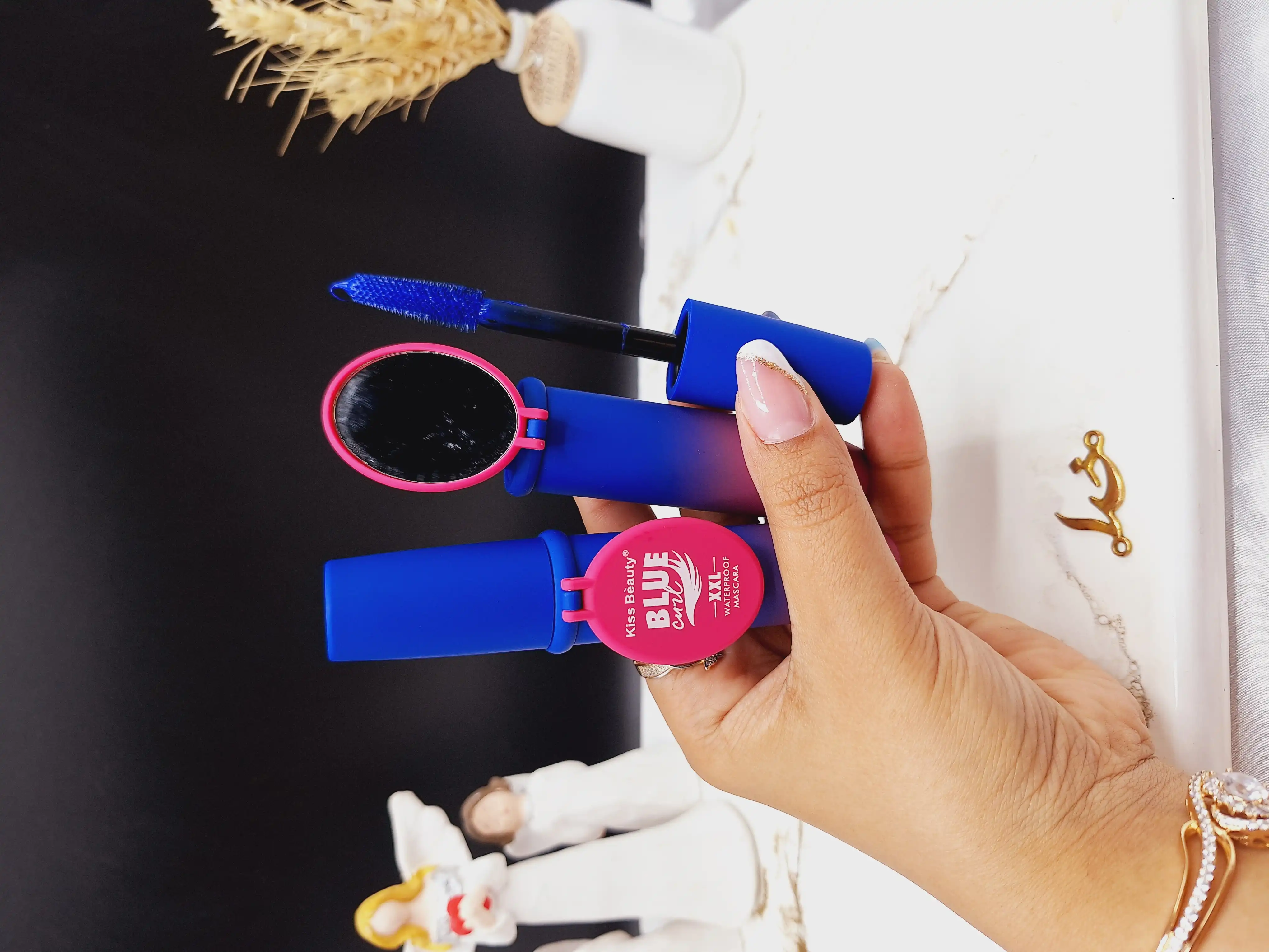 ریمل بلند کننده رنگی ضد آب به همراه آینه برند کیس بیوتی kiss beauty کد 56852