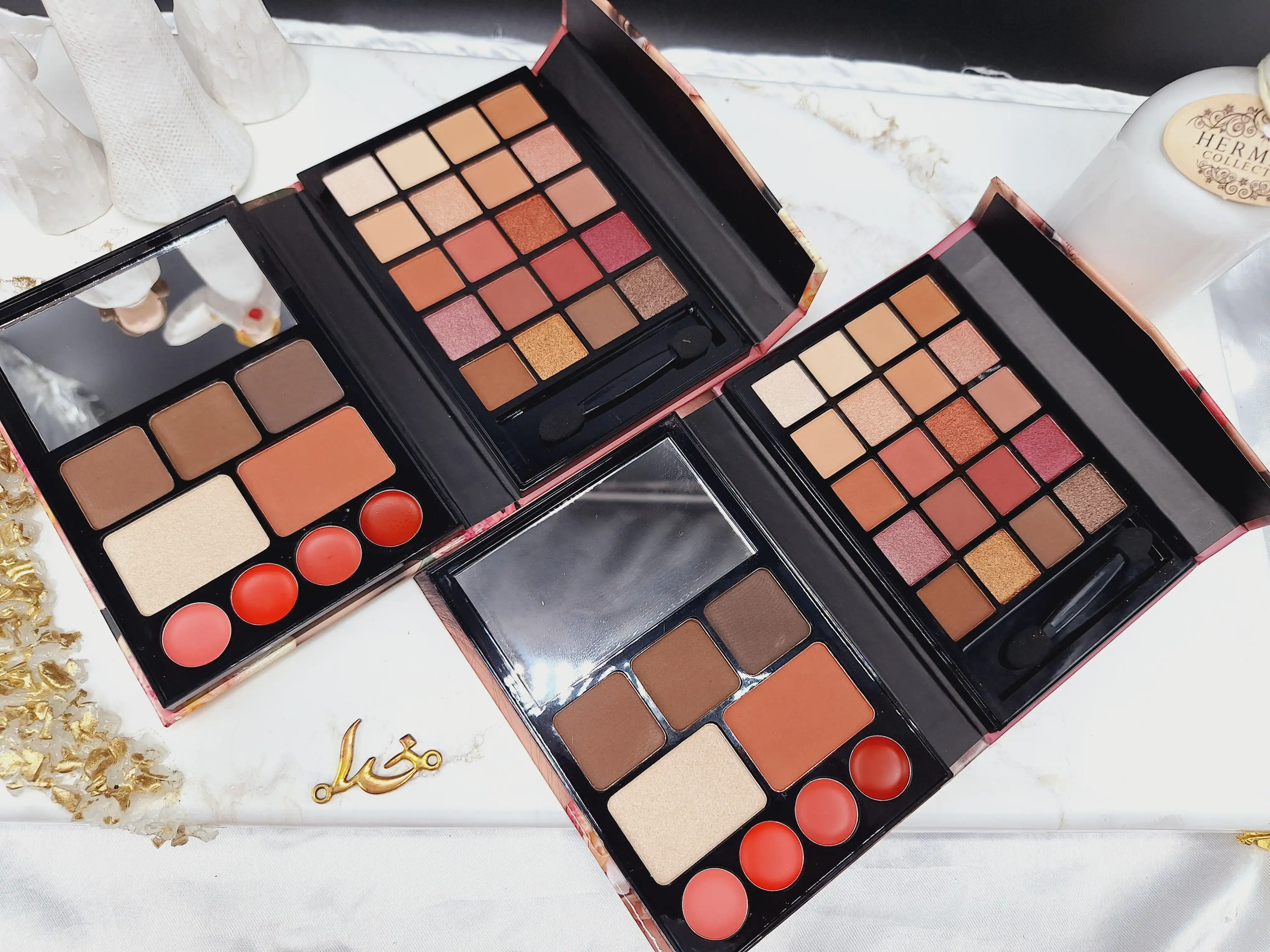 پالت سایه آنالیدی طرح دختر فشن برند LAREEN کد G091