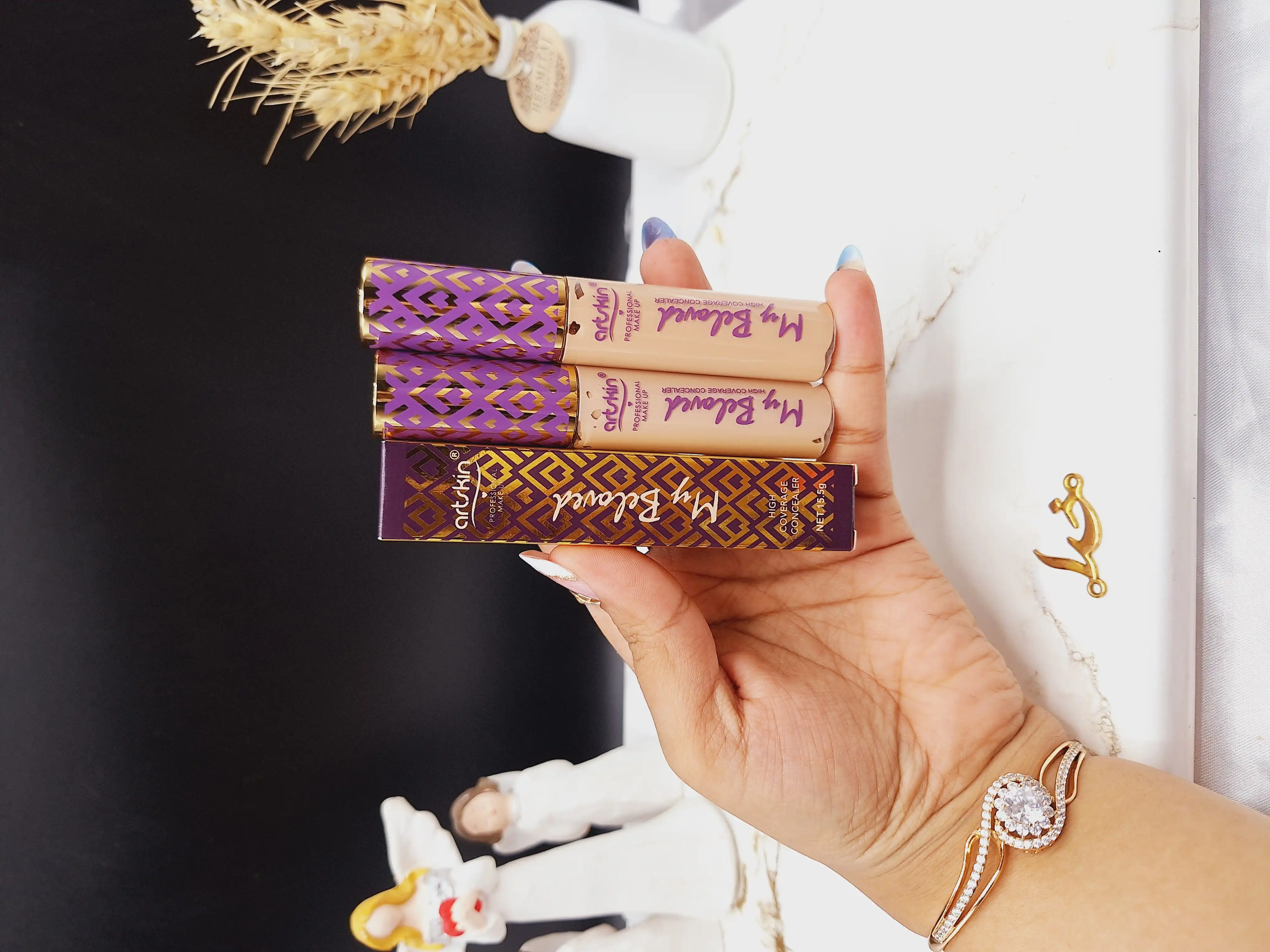 کانسلیر زیر چشم آرت اسکین با کاور سبک کد 3304