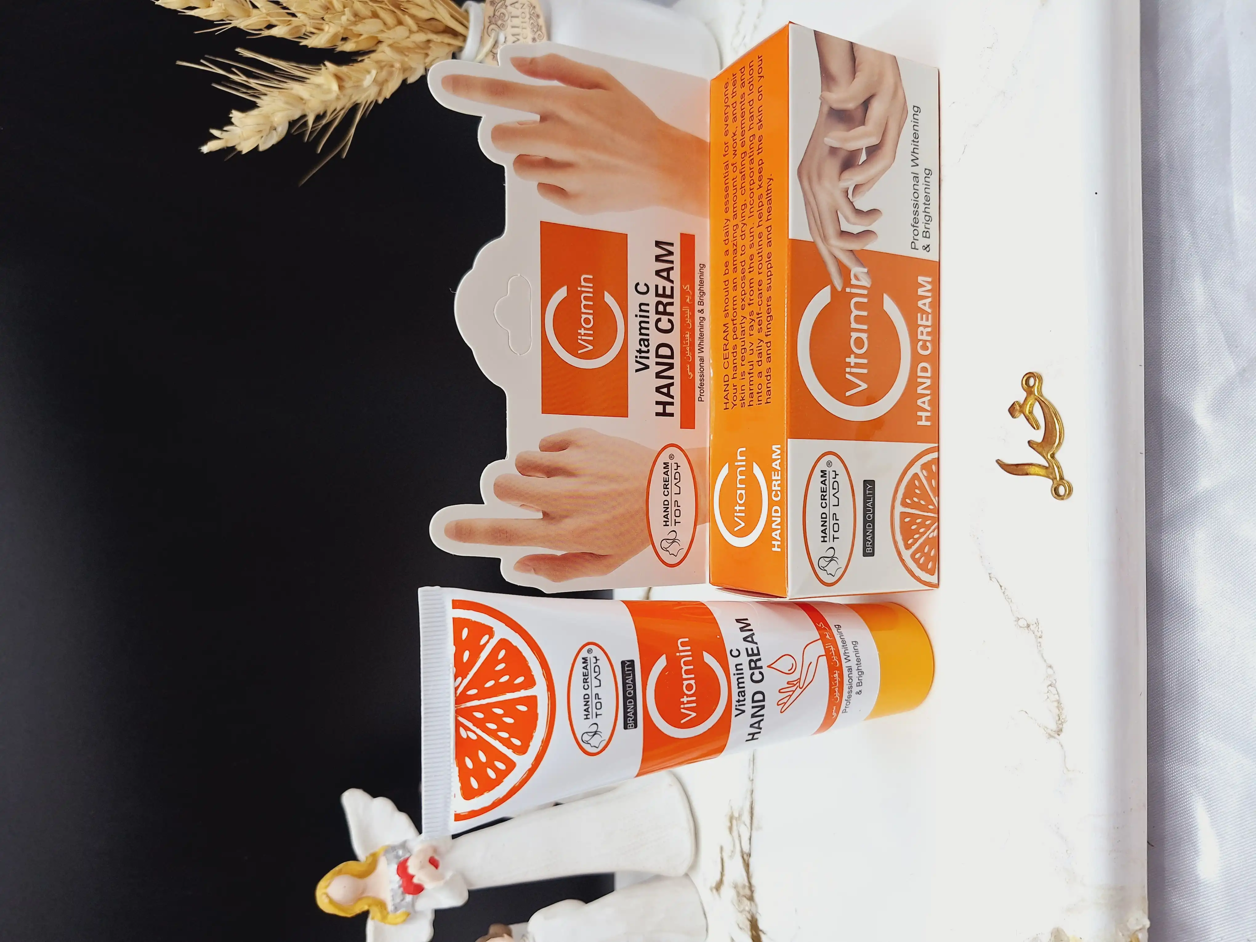 کرم دست حرفه ای روشن کننده دارای ویتامین سی برند تاپ لیدی Top Lady کد T27008