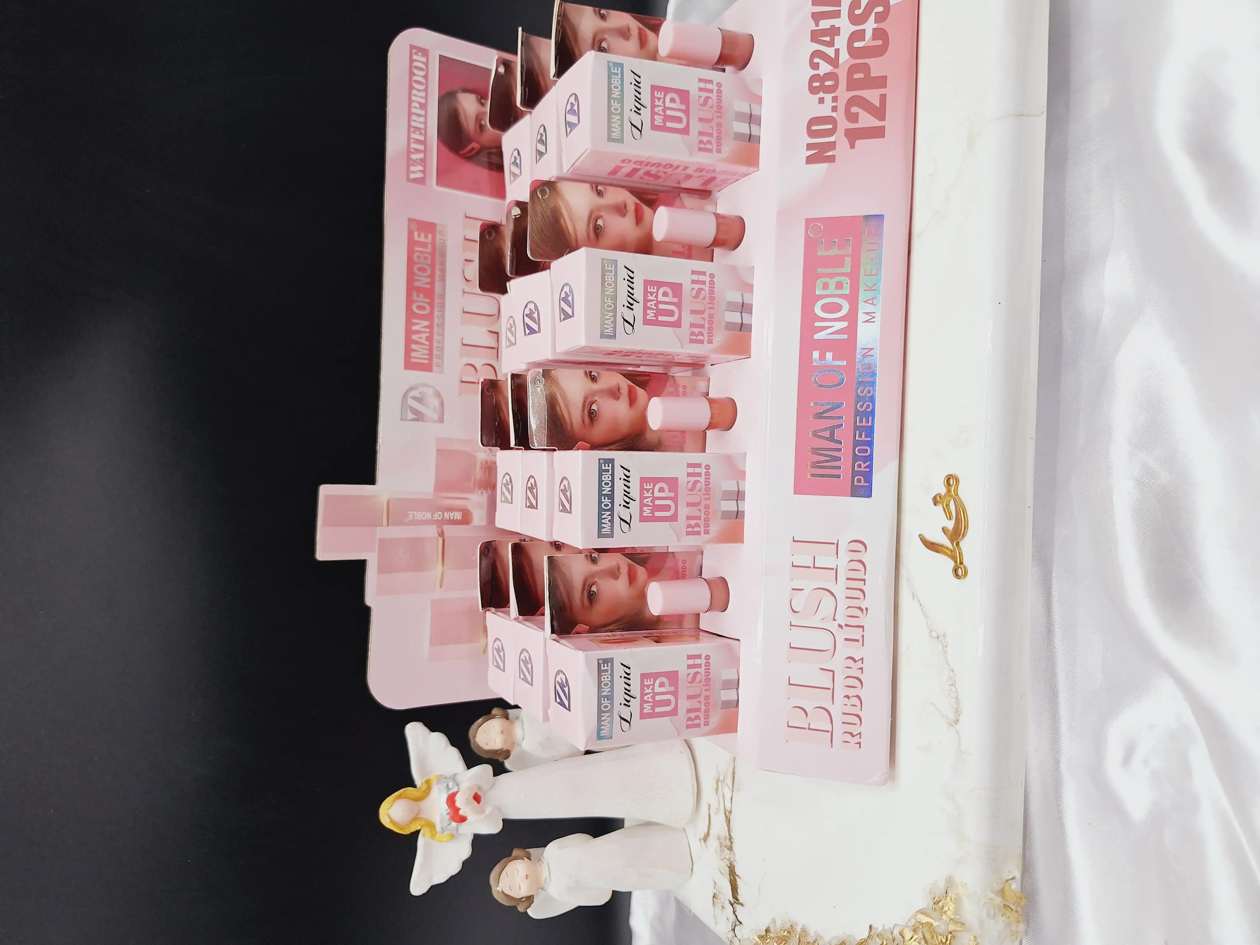 رژ گونه مایع پد دار ایمن اف نوبل IMAN OF NOBLE کد 8241A