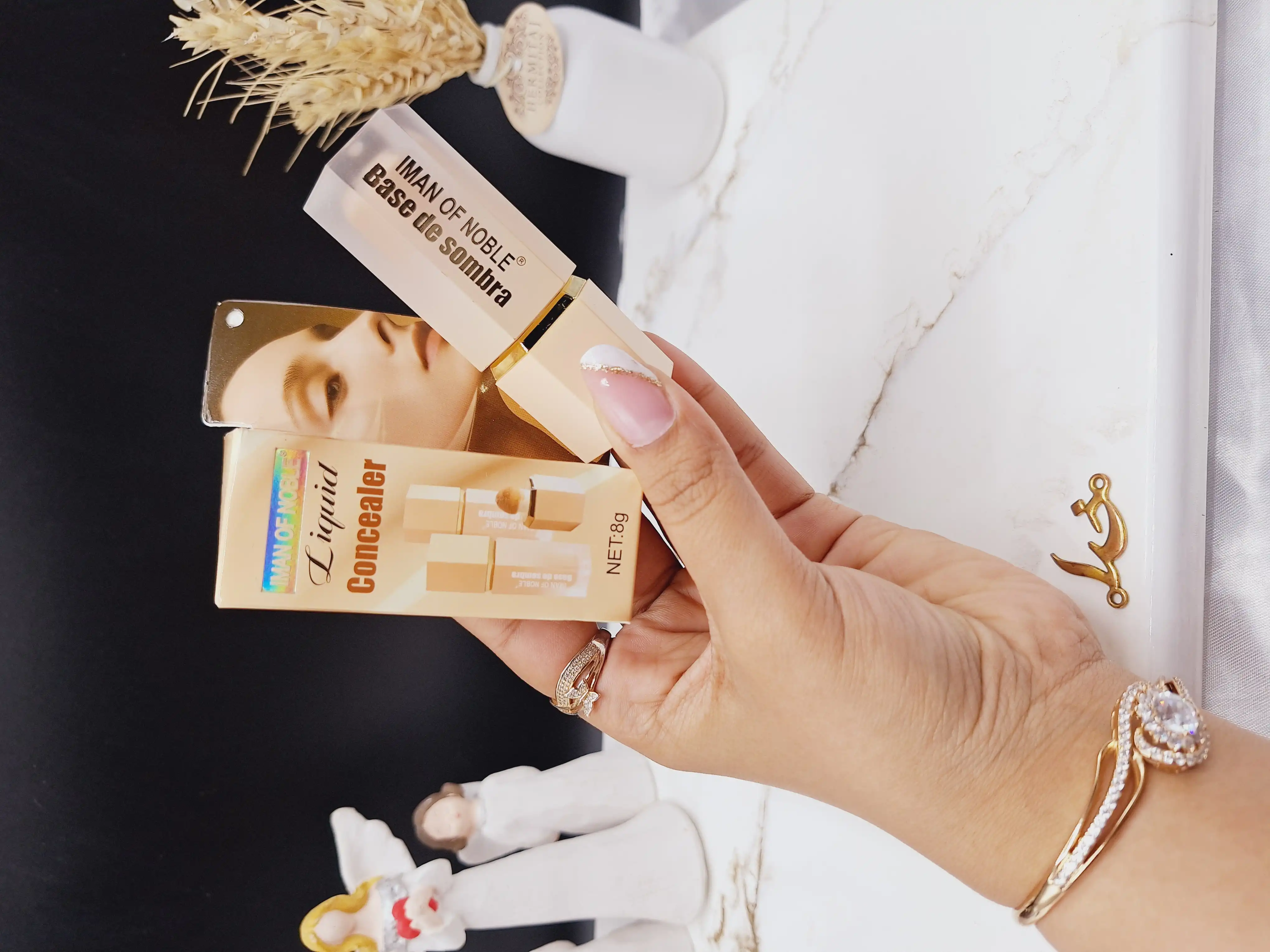 کانسلیر مایع پد دار ایمن اف نوبل IMAN OF NOBLE کد 8241B