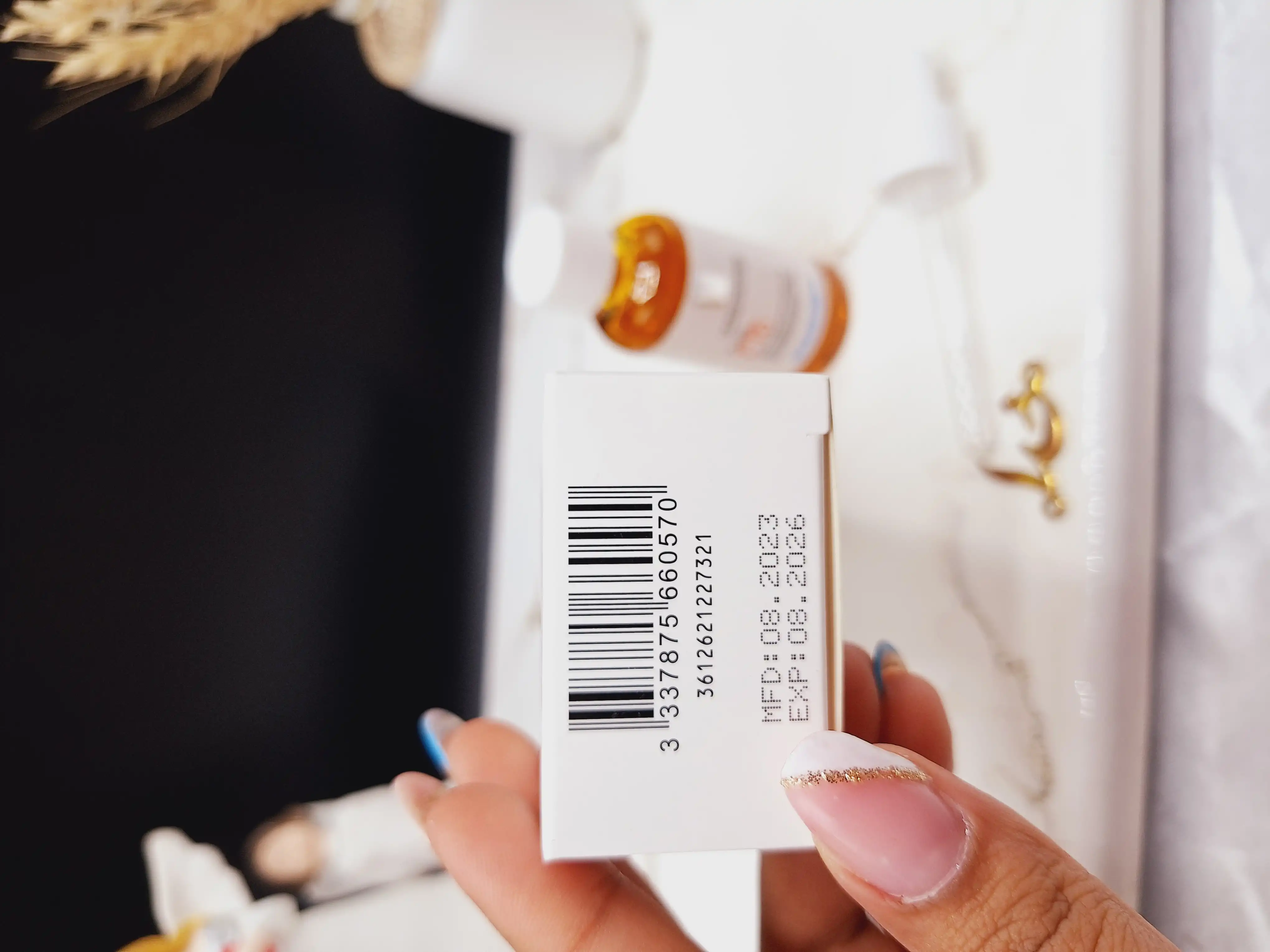 سرم ویتامین C10 جوانساز و روشن کننده لاروش پوزای حجم 30 میلی لیتر کد 0570