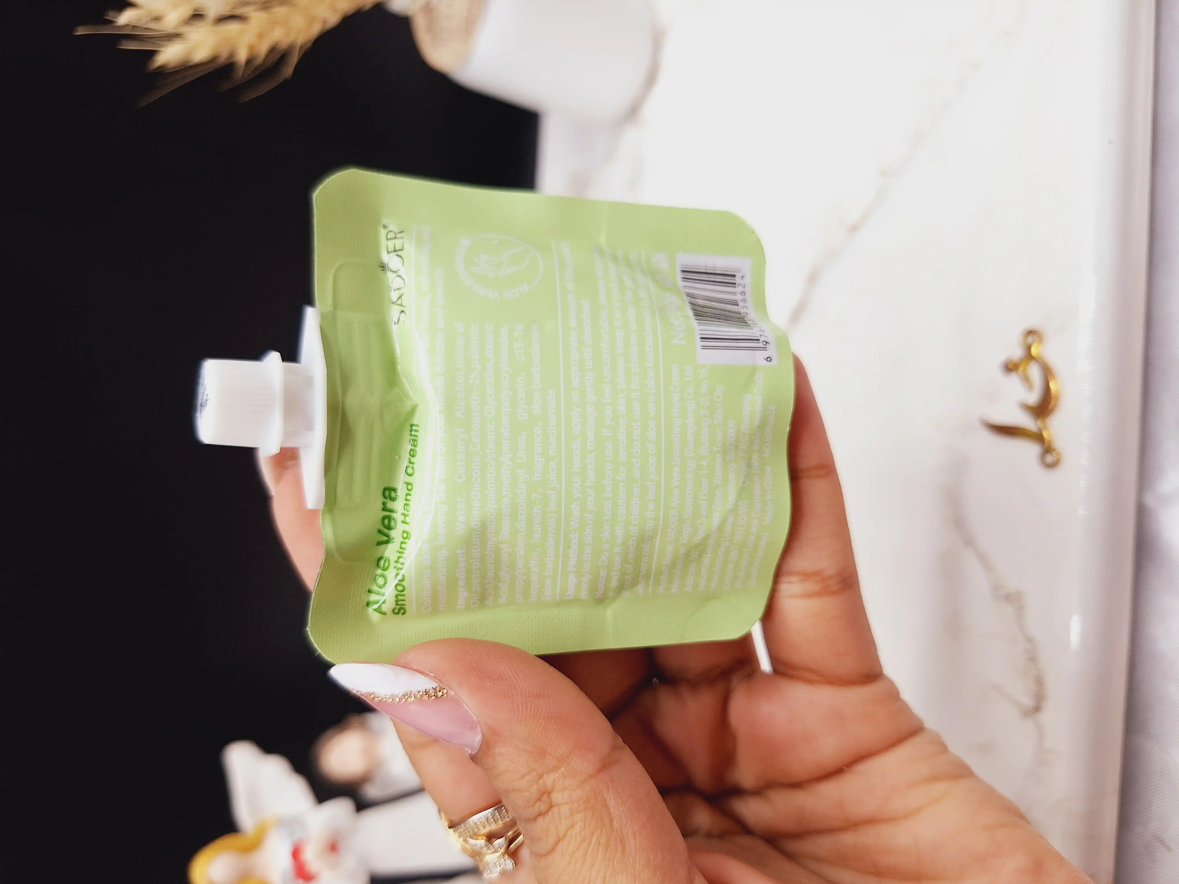 کرم دست ساندیسی آلوئه ورا سادور Sadoer کد 6624