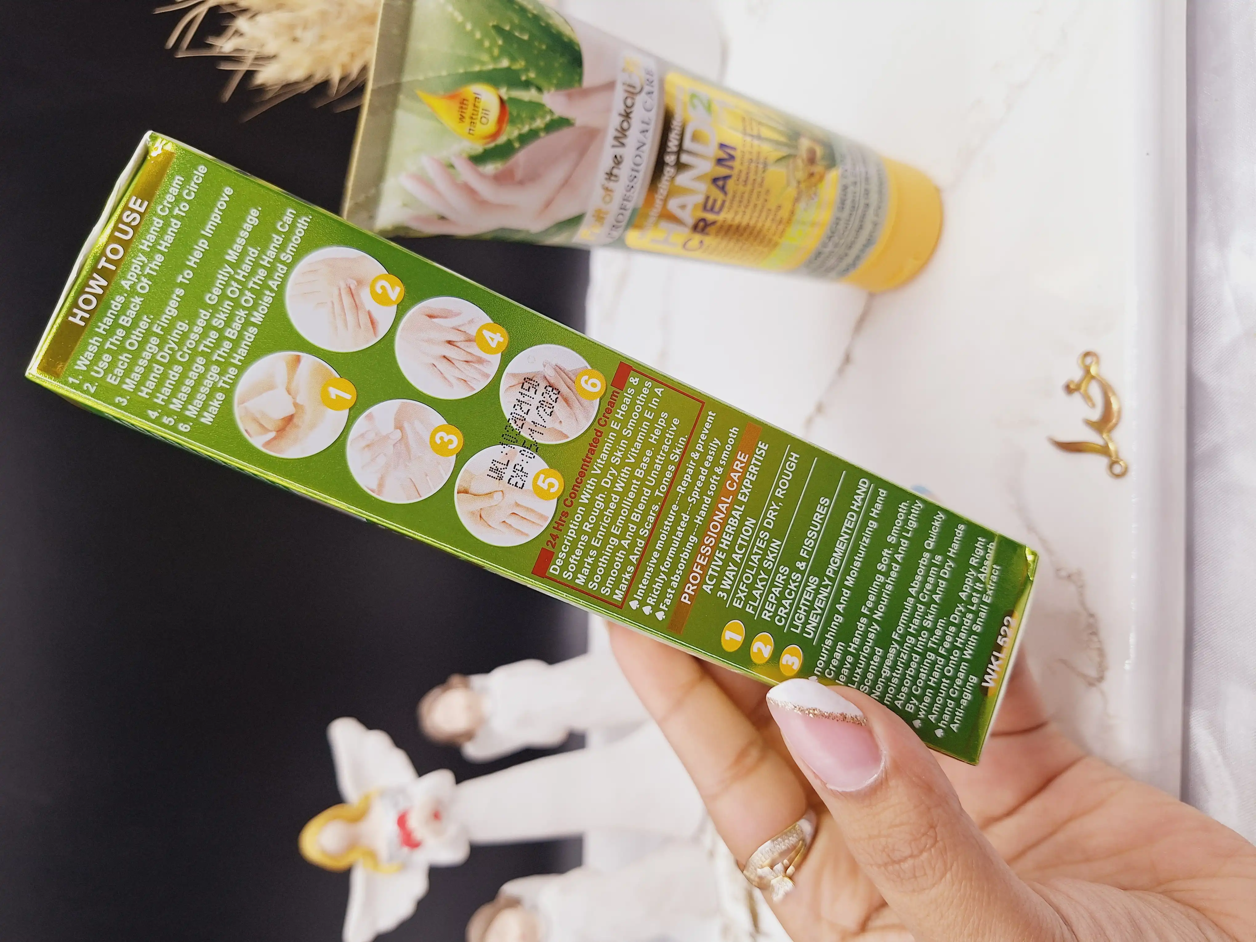 کرم مرطوب و سفید کننده دست آلوئه ورا وکالی WOKALI کد WKL522