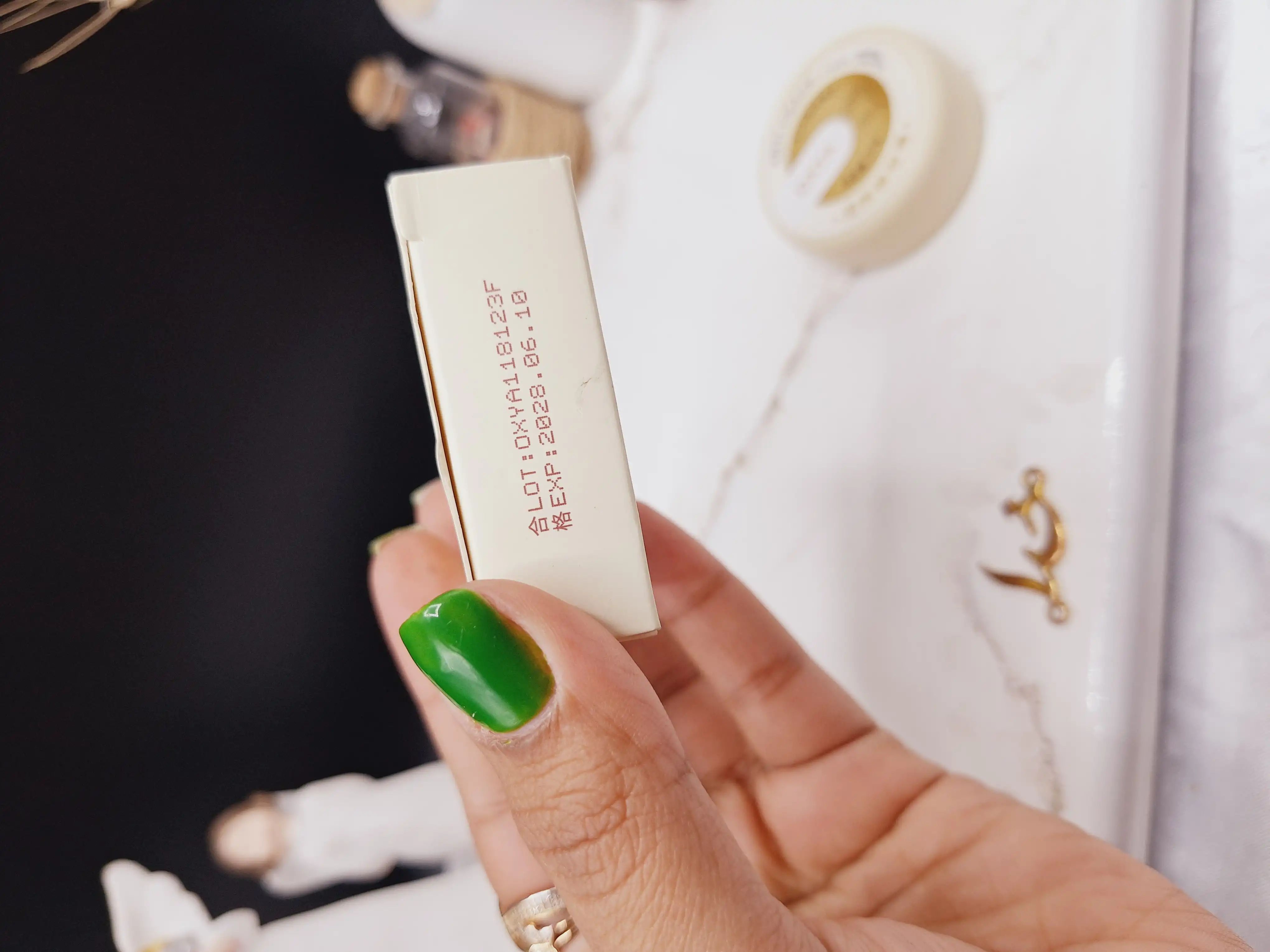 کرم مراقبتی و ضد ترک خوردگی دست و پا OXYA کد 80180