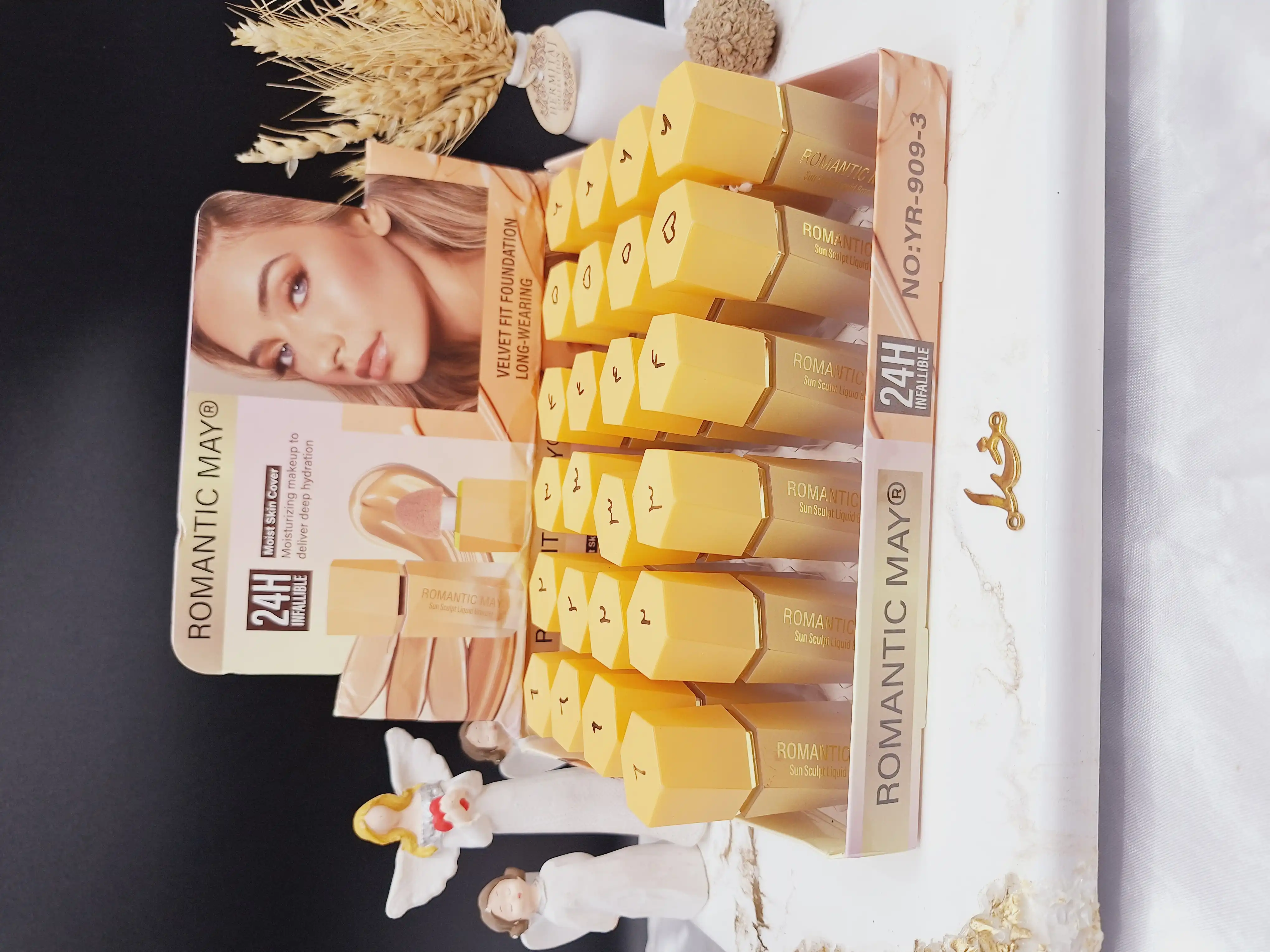 کانسلیر پد دار مایع آبرسان و 24ساعته ROMANTIC MAY کد YR-909-3