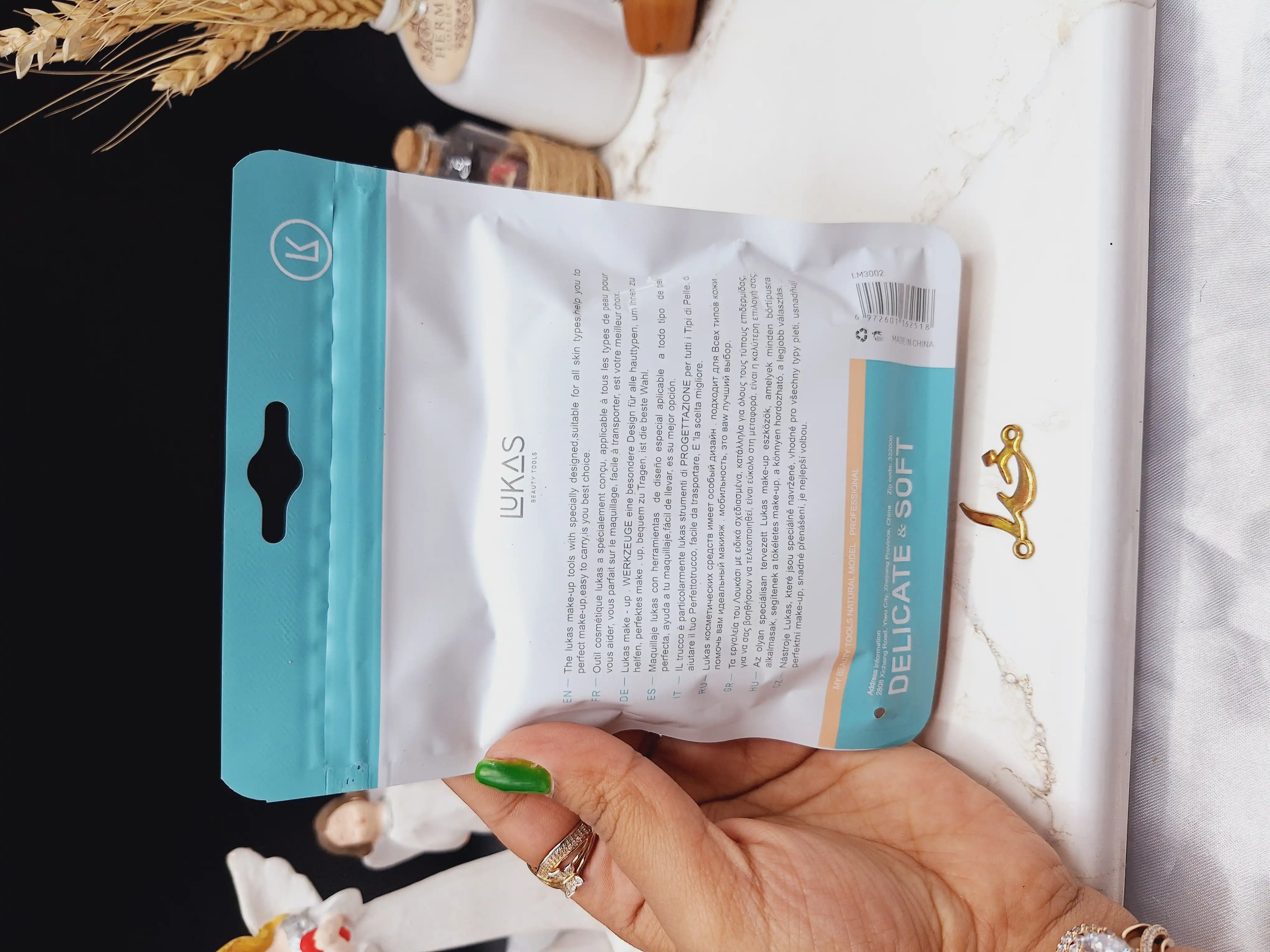 پد آرایشی 4 تکه لوزی LUKAS کد 2518