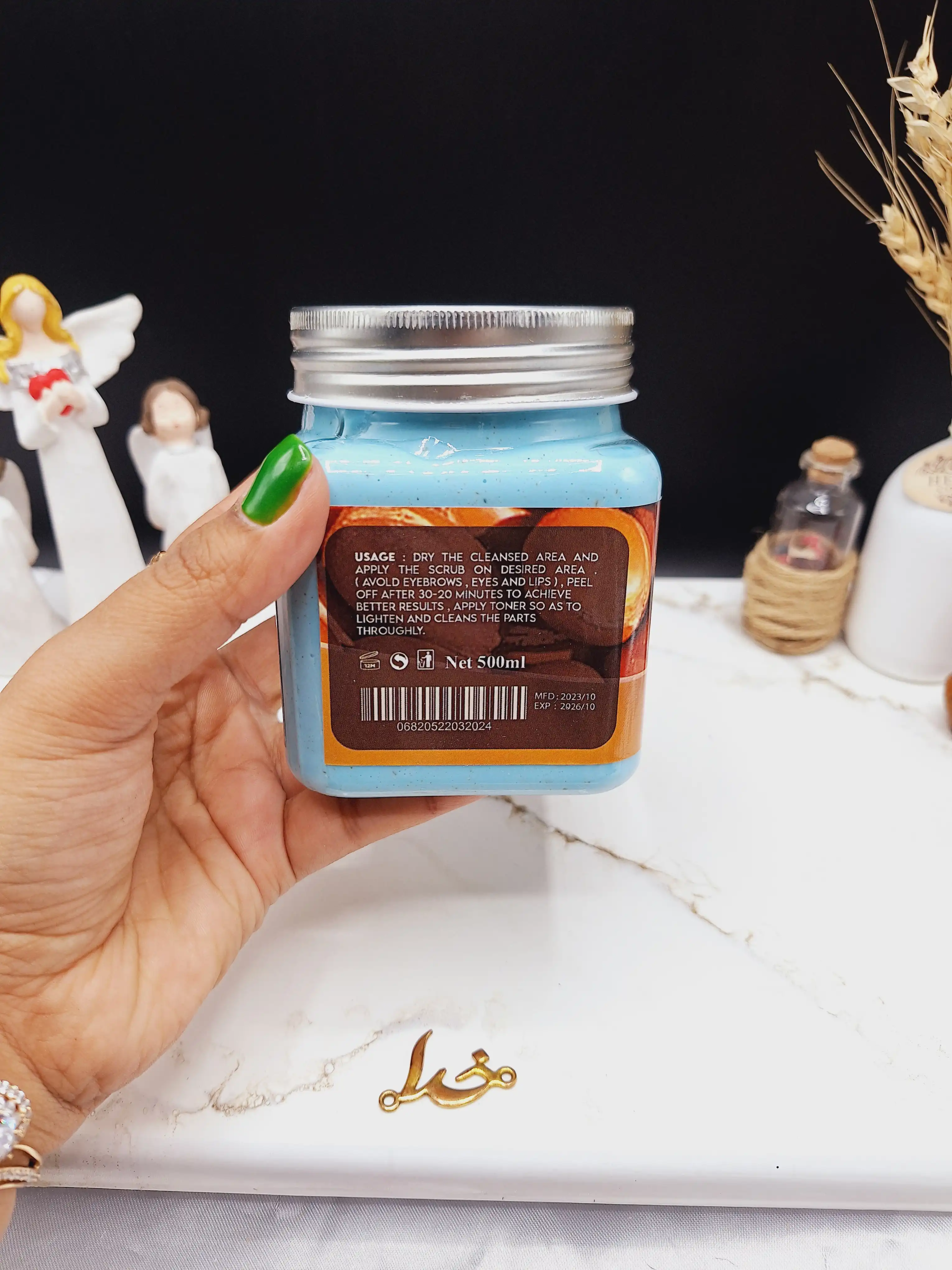 اسکراب لایه بردار تیرگی رایحه روغن آرگان ARGAN OIL برند secret plus حجم 500ml