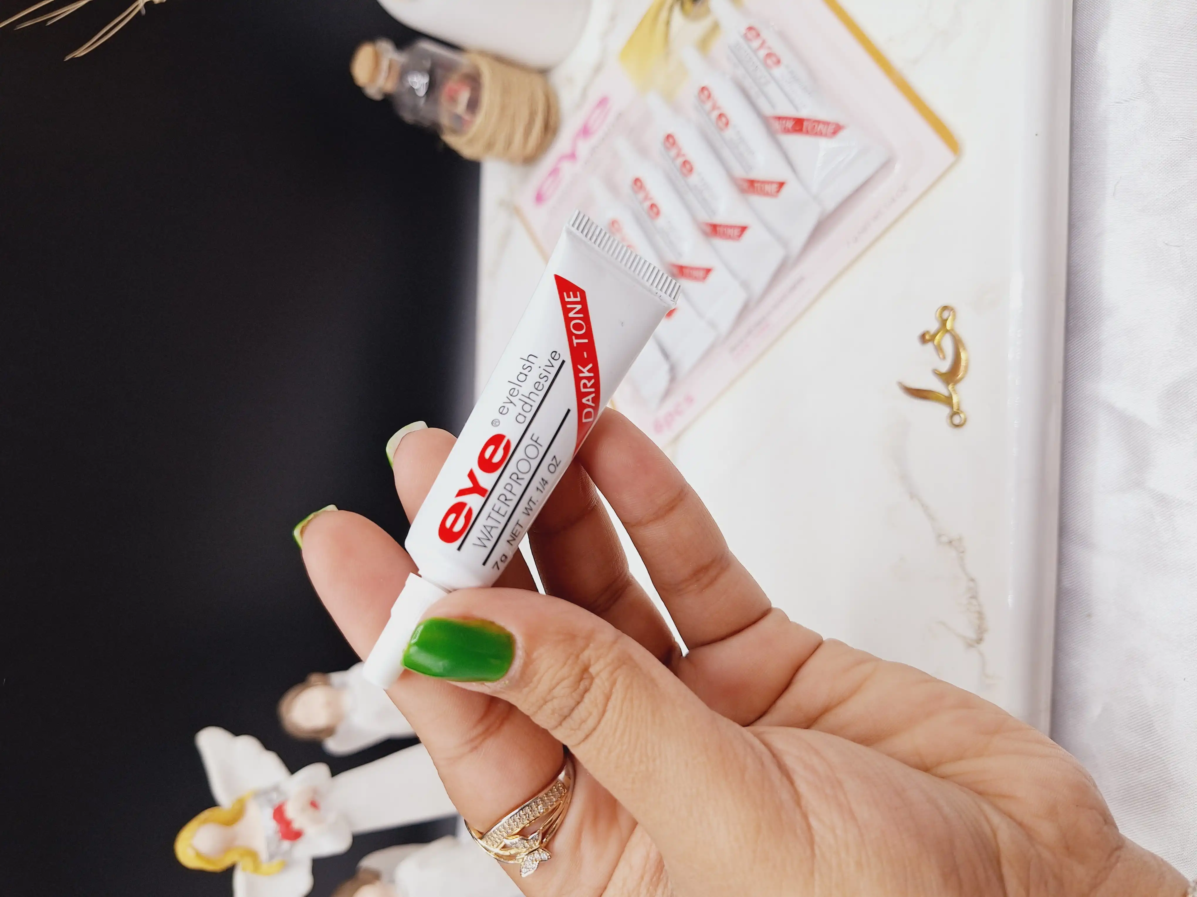 چسپ مژه تکی ضد آب برند eye کد 0930