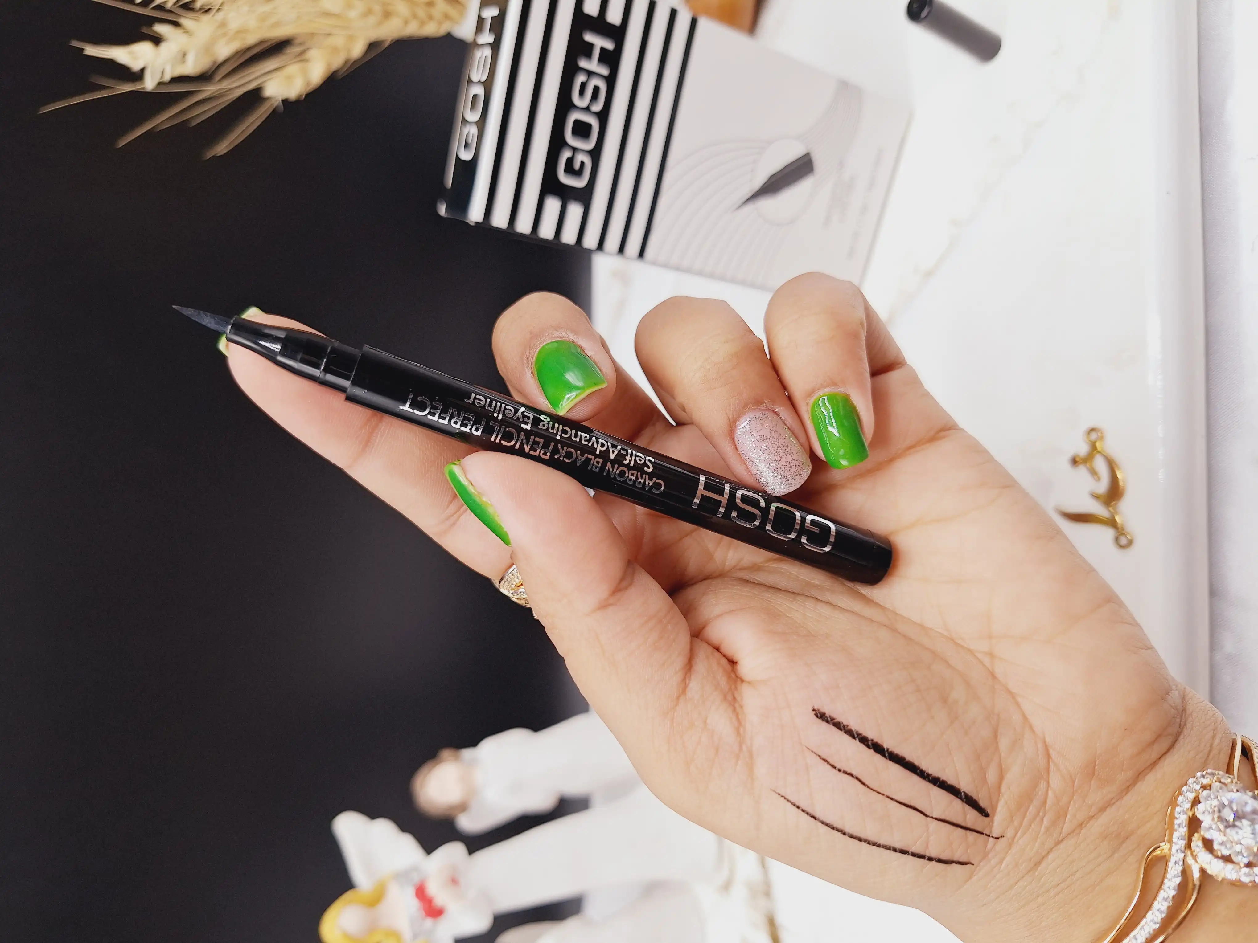 خط چشم مشکی ماژیکی کیفیت عالی گاش GOSH کد 27575