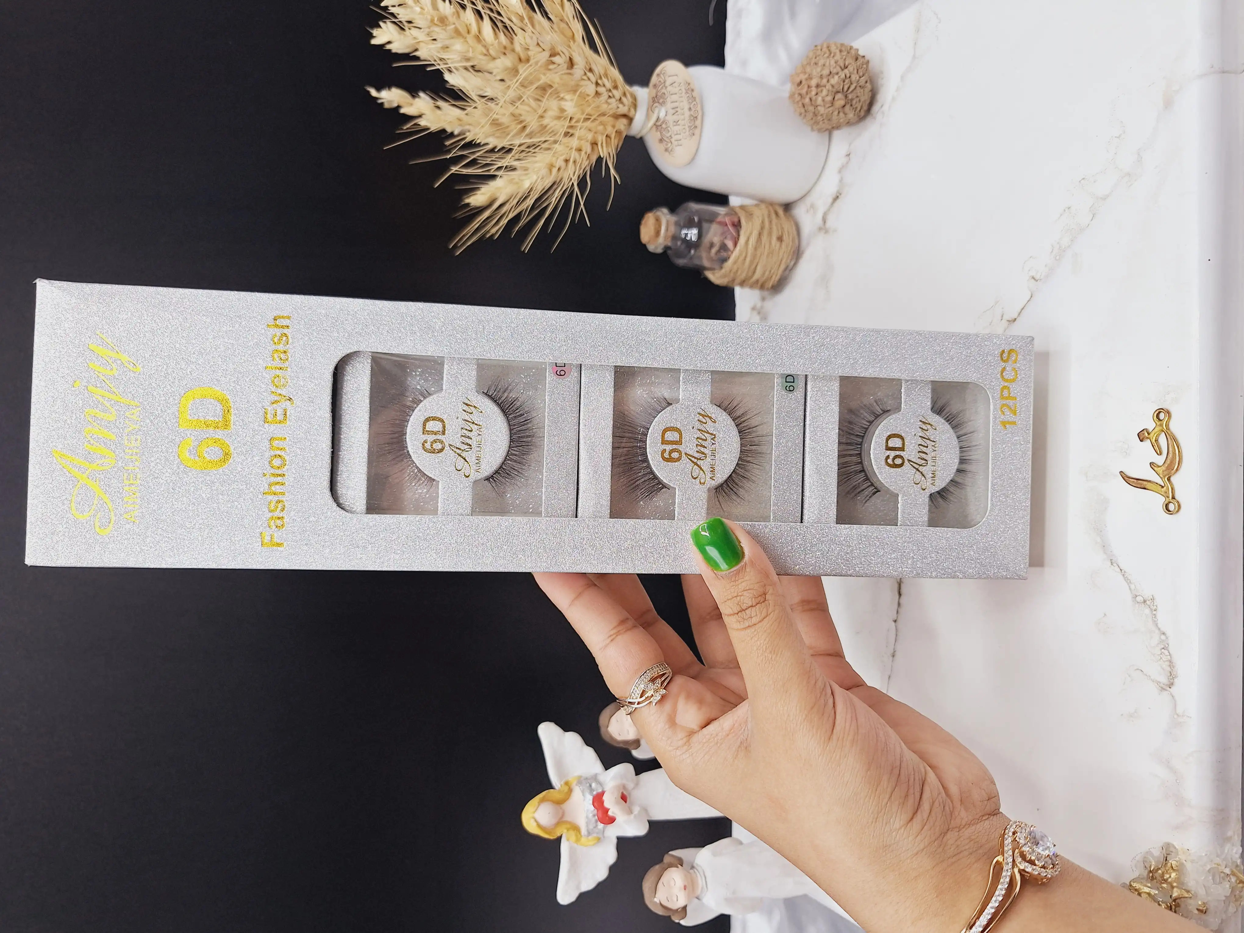 مژه مصنوعی 6 بعدی کارتن سفید برند Amjy کد JY_001