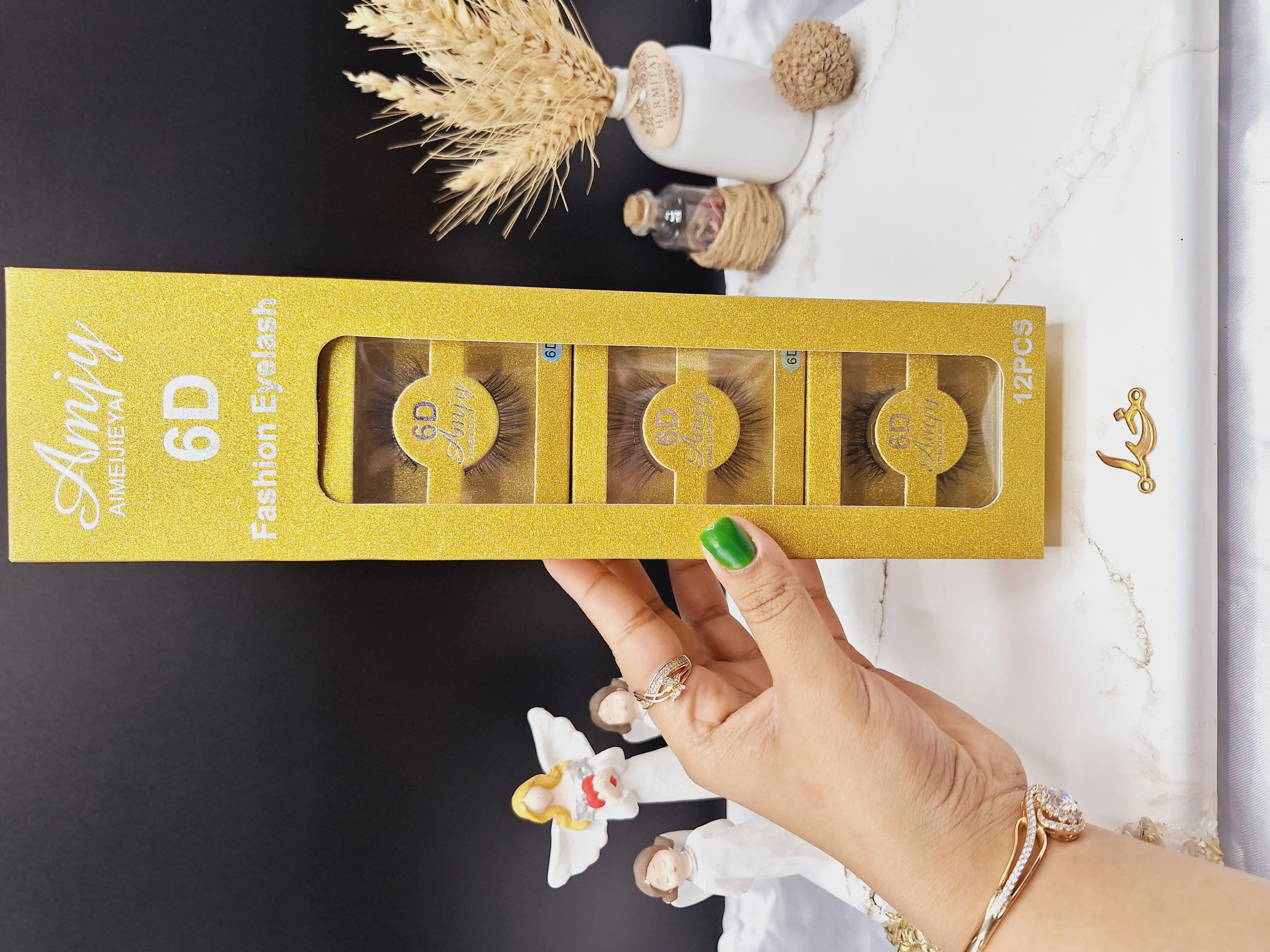 مژه مصنوعی 6 بعدی کارتن طلایی برند Amjy کد JY_001