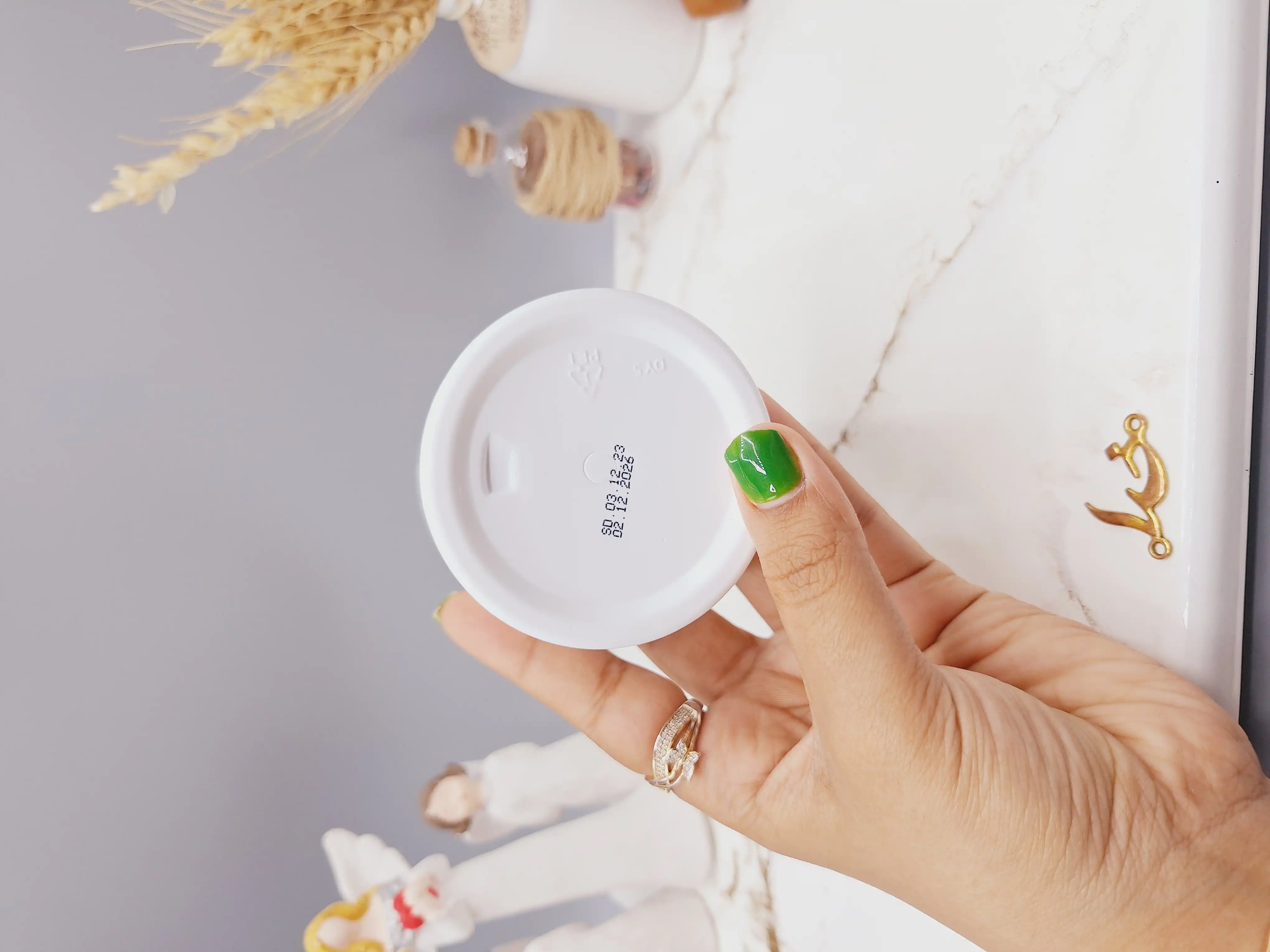 کرم صورت مرطوب کننده و تغذیه کننده هویج سادور SADOER کد SD93894