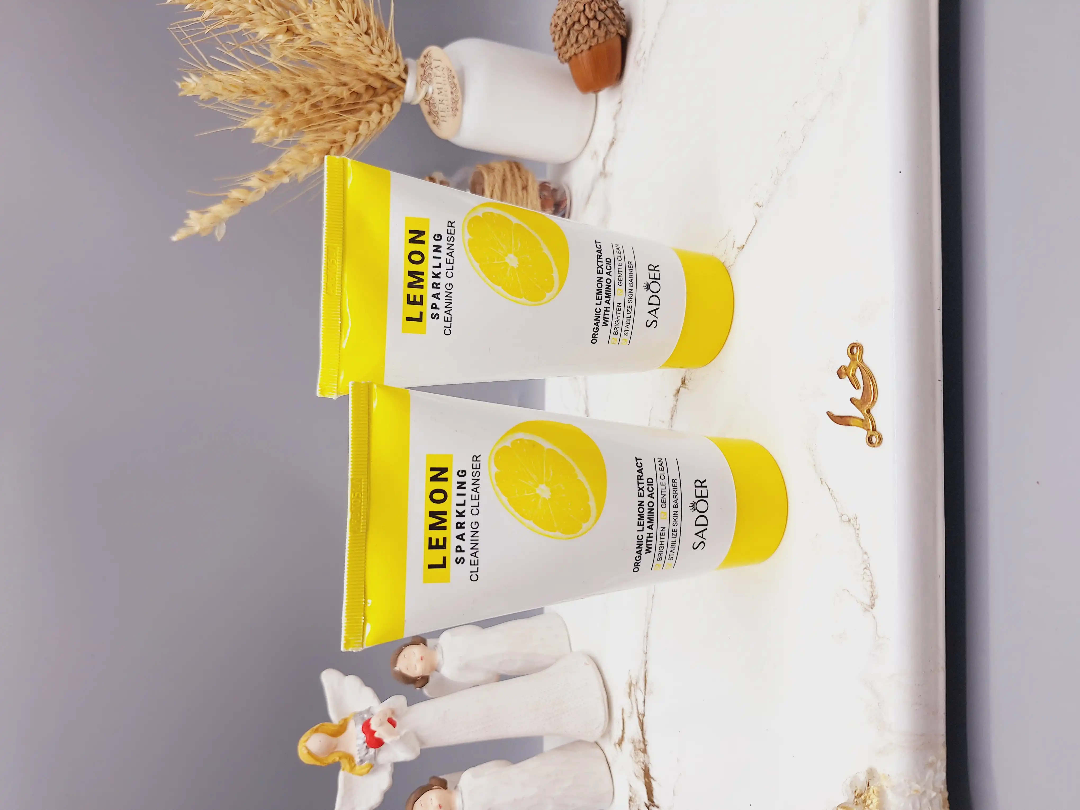 فوم شستشو صورت روشن کننده با عصاره لیمو سادور SADOER کد SD57249