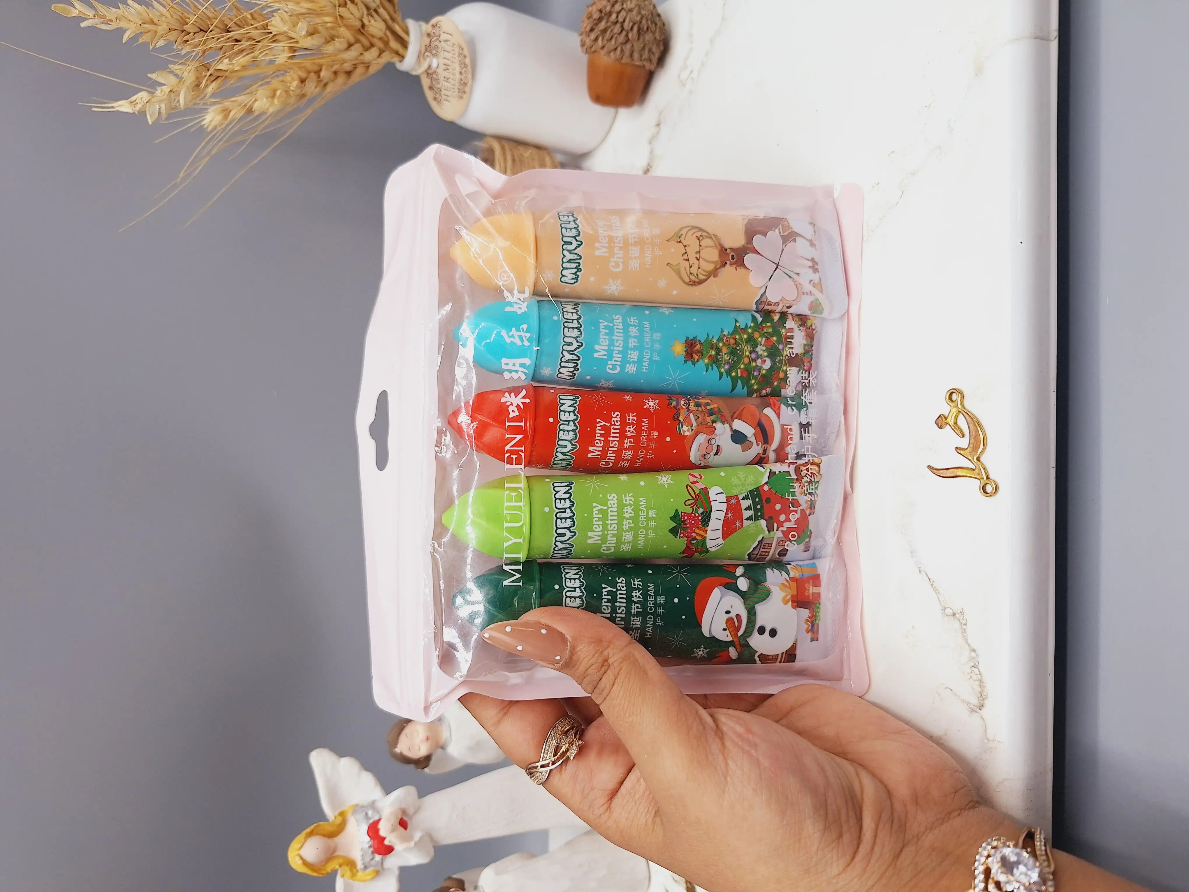 پک پنج عددی کرم دست مدل شکوفه طرح کریسمس برند MIYUELENI کد 8286
