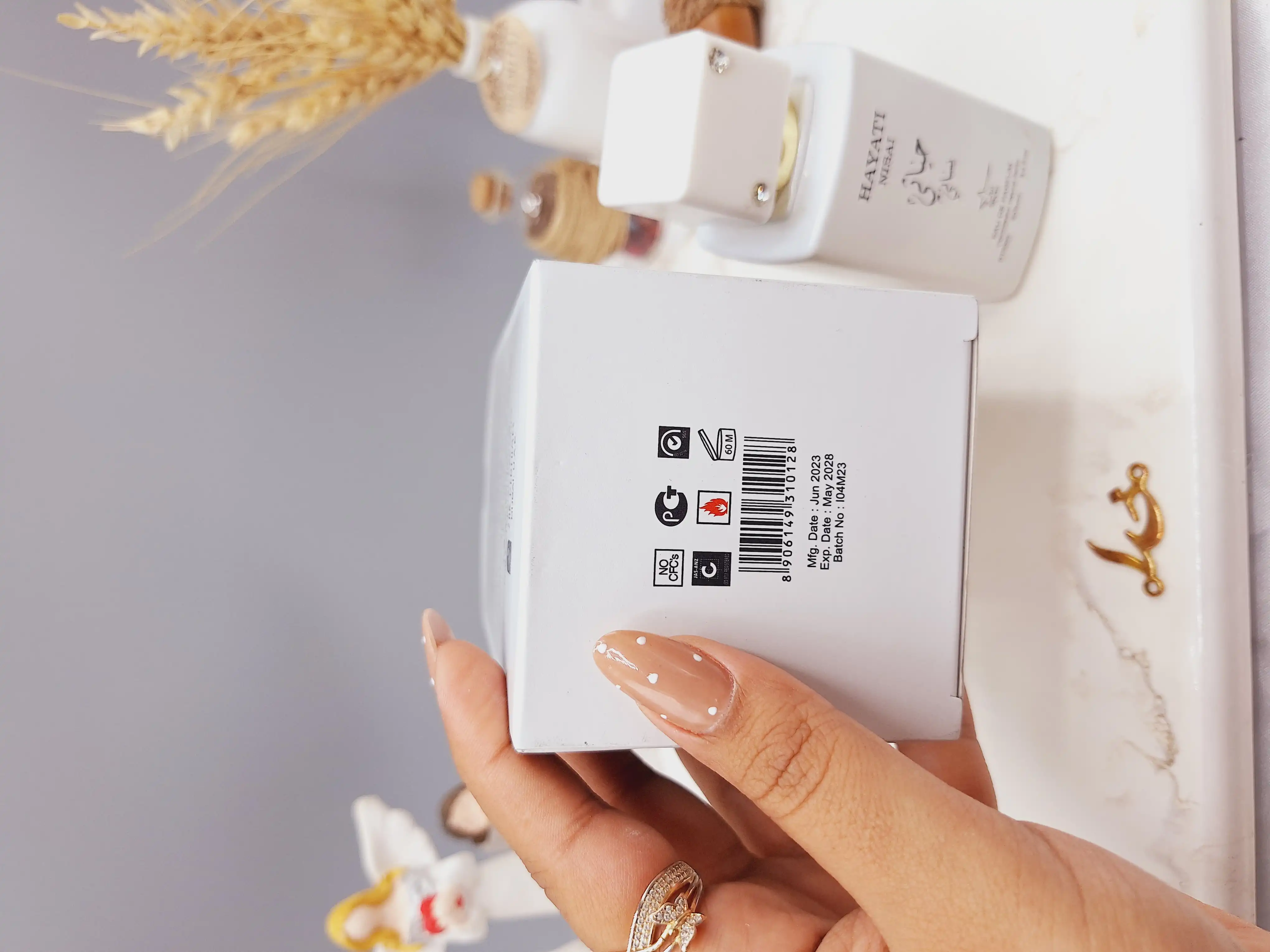 ادکلن زنانه اماراتی 100میل  حیاتی نسائی برند HAYATI NISAI کد l04M23