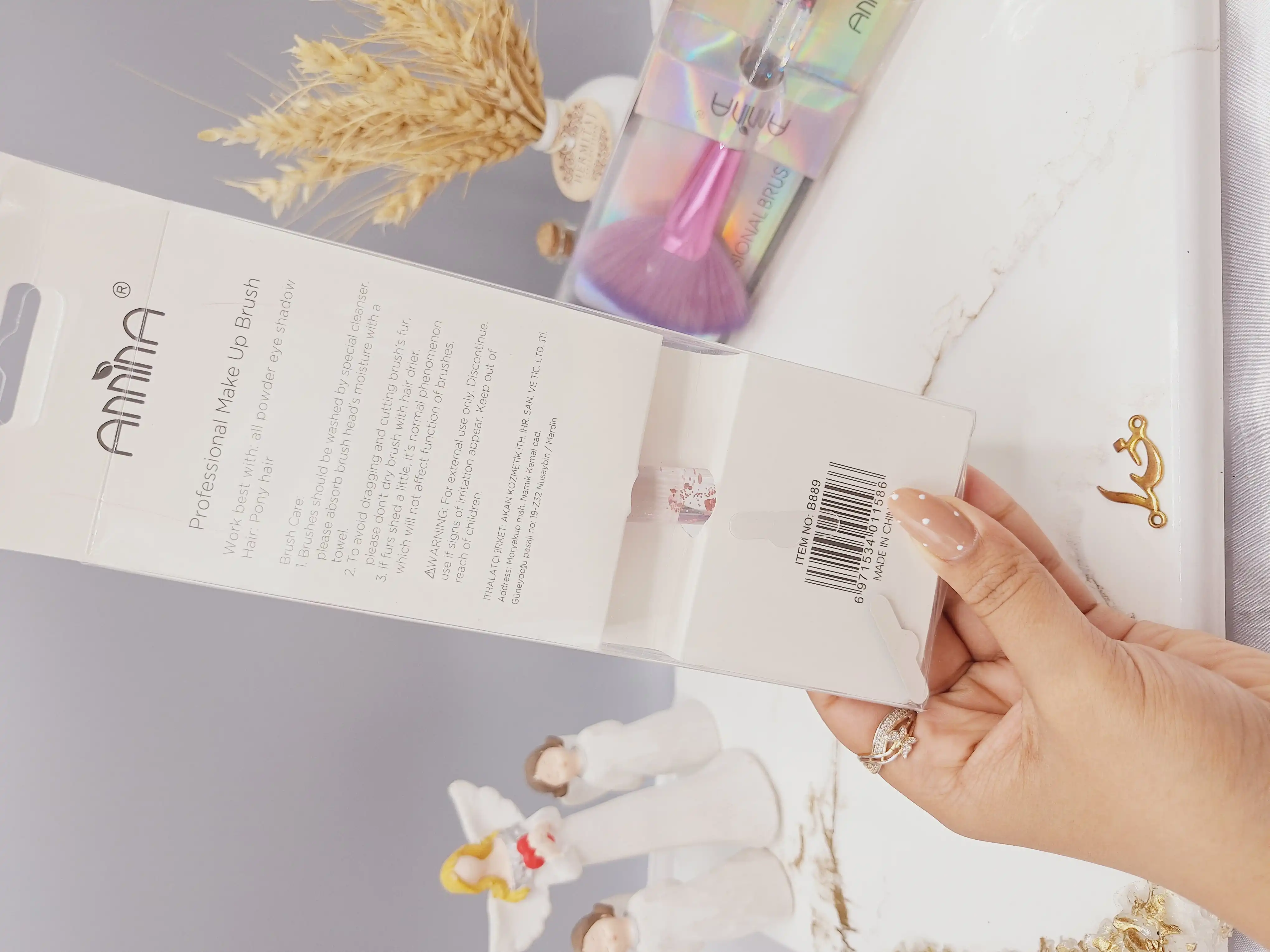 براش آرایشی طرح آکواریوم برند آنیتا Annina کد B889