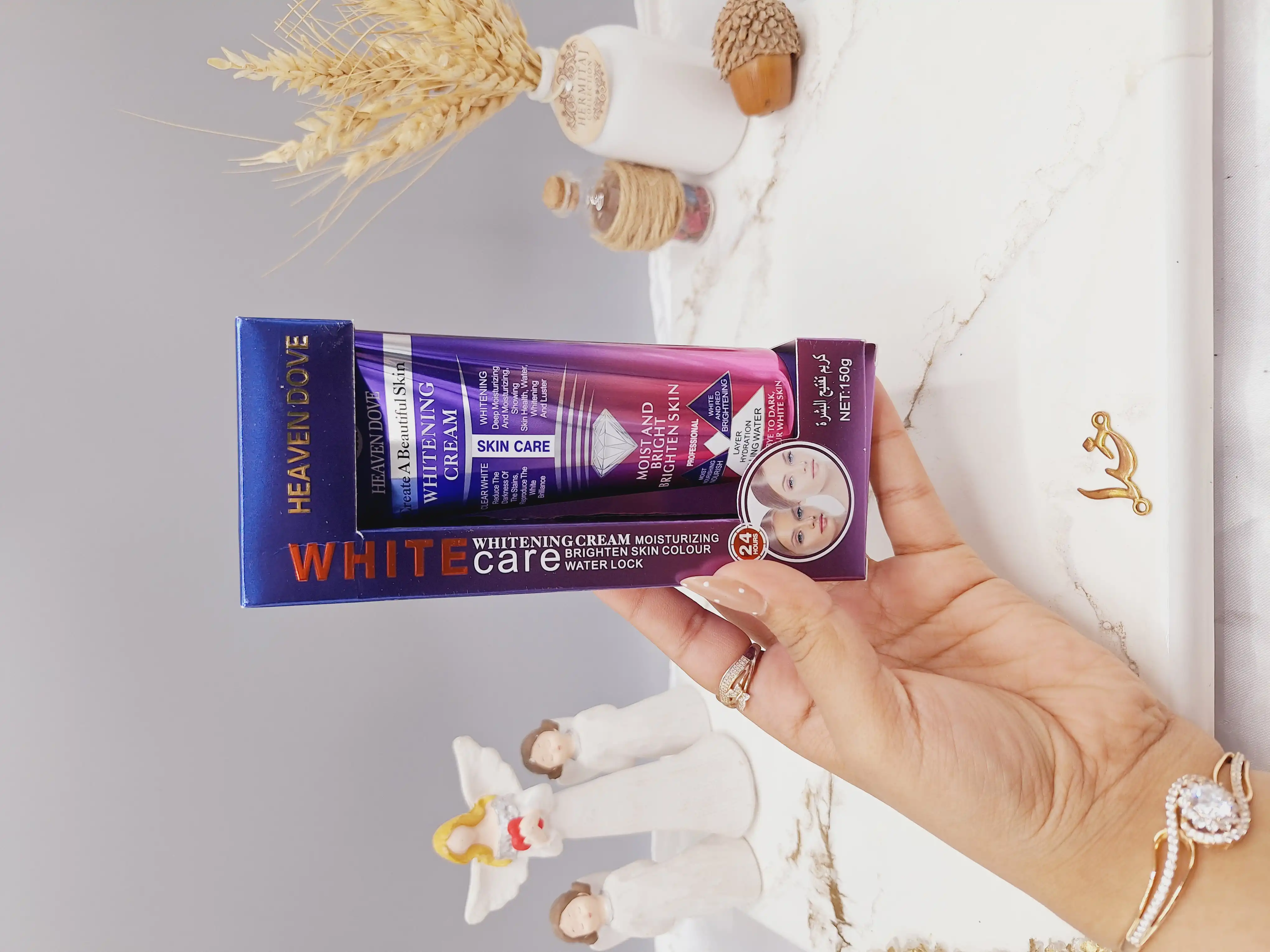 کرم تیوپی مراقبت از پوست سفید کننده و آبرسان پوست برند HEAVEN DOVE کارتن بنفش کد HD_1053 C