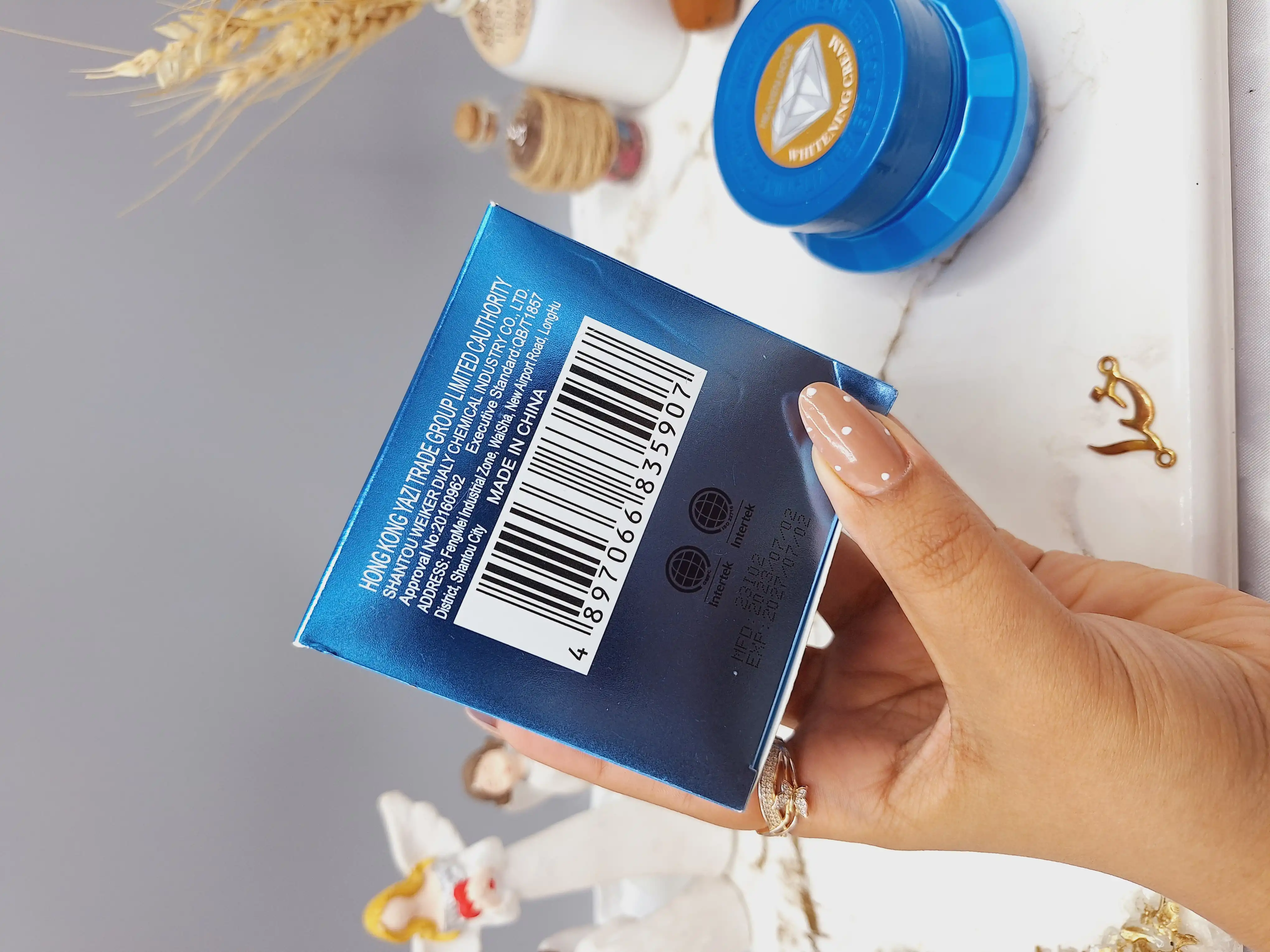 کرم کاسه ای مراقبت از پوست و سفید کننده برند HEAVEN DOVE کارتن ابی کد HD_1061B