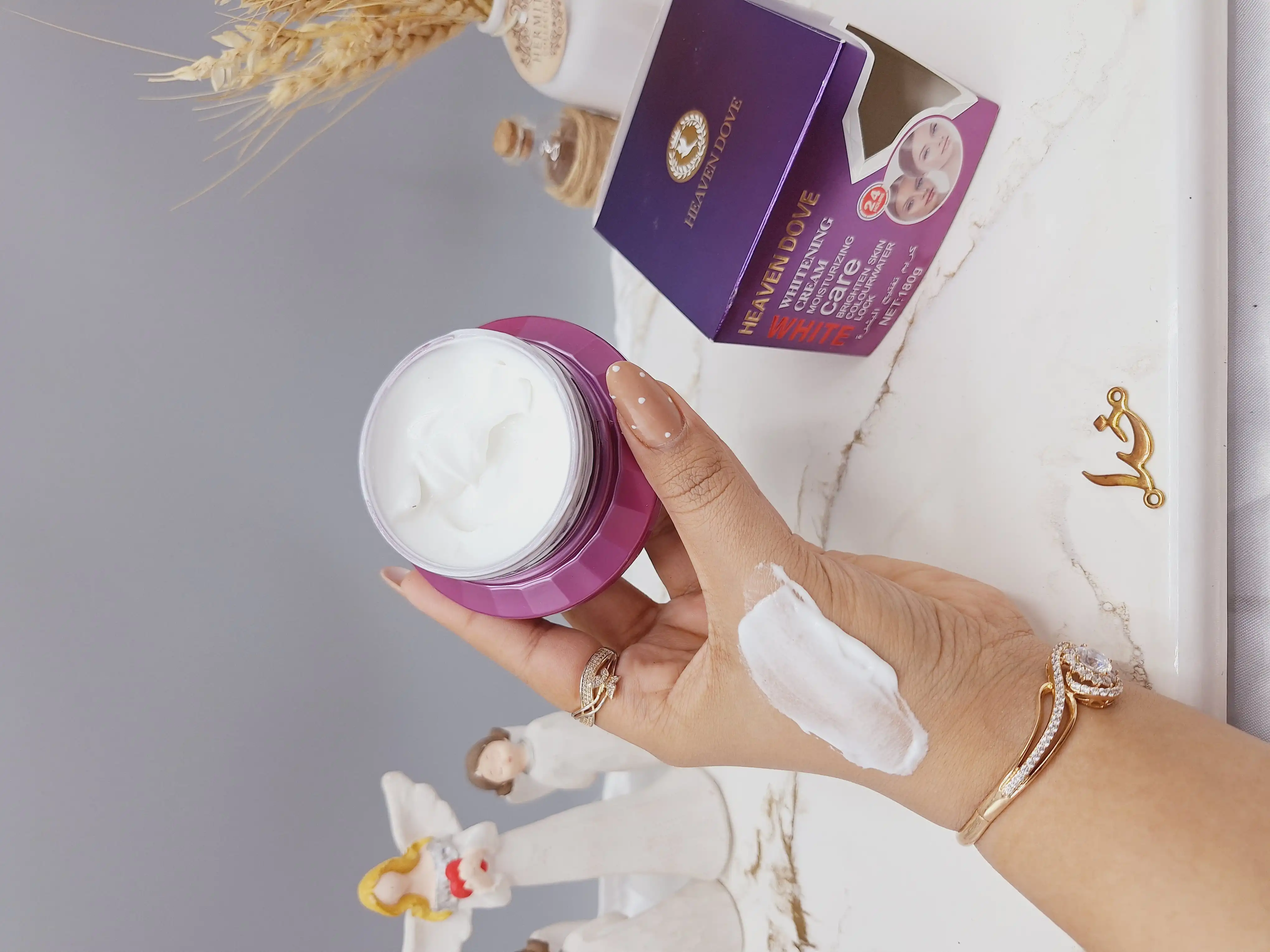 کرم کاسه ای مراقبت از پوست و سفید کننده HEAVEN DOVE کارتن بنفش کد HD_1061C