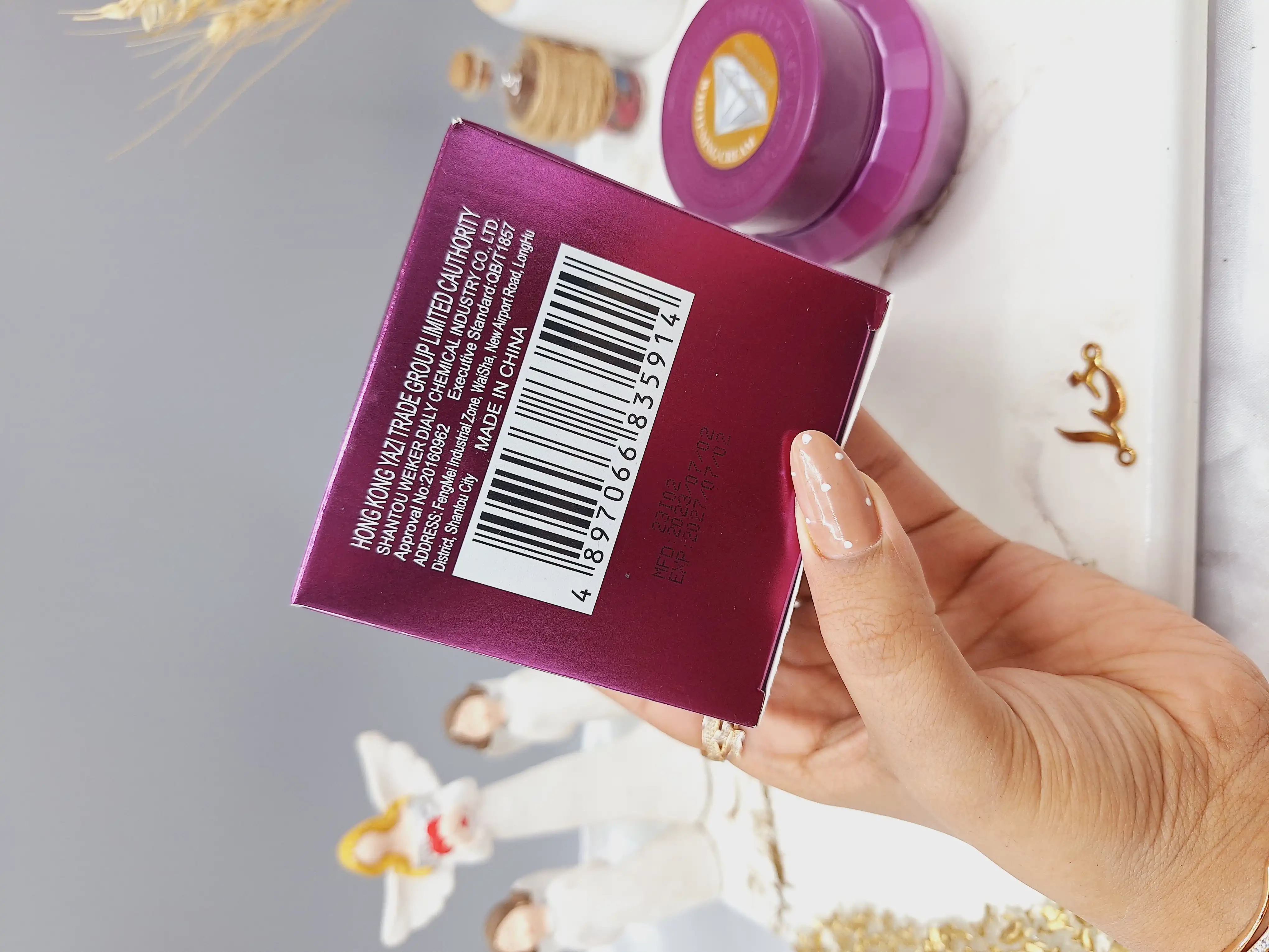 کرم کاسه ای مراقبت از پوست و سفید کننده HEAVEN DOVE کارتن بنفش کد HD_1061C