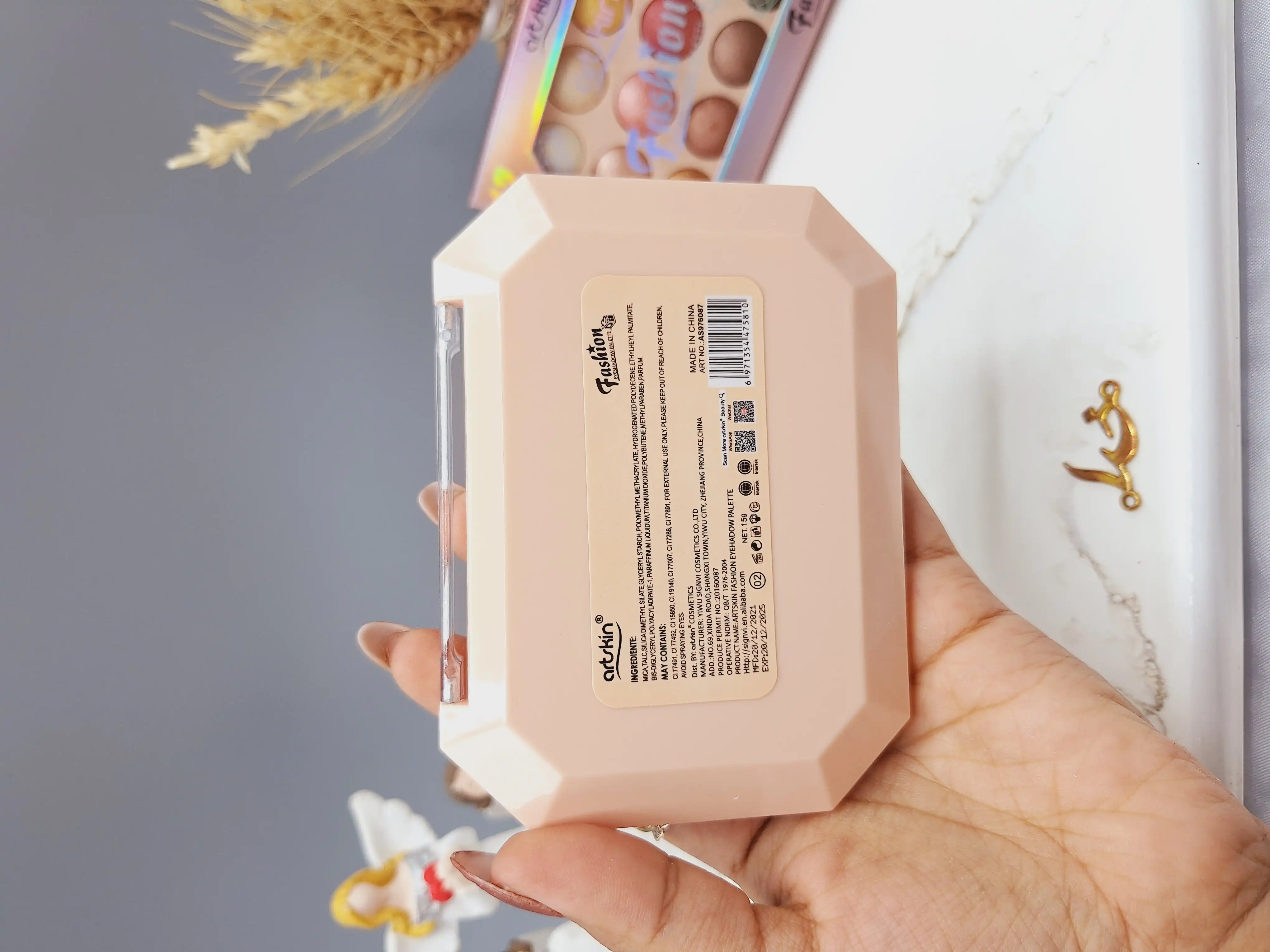 پالت سایه چشم 12 رنگ برند آرت اسکین artskin کد AS 976087