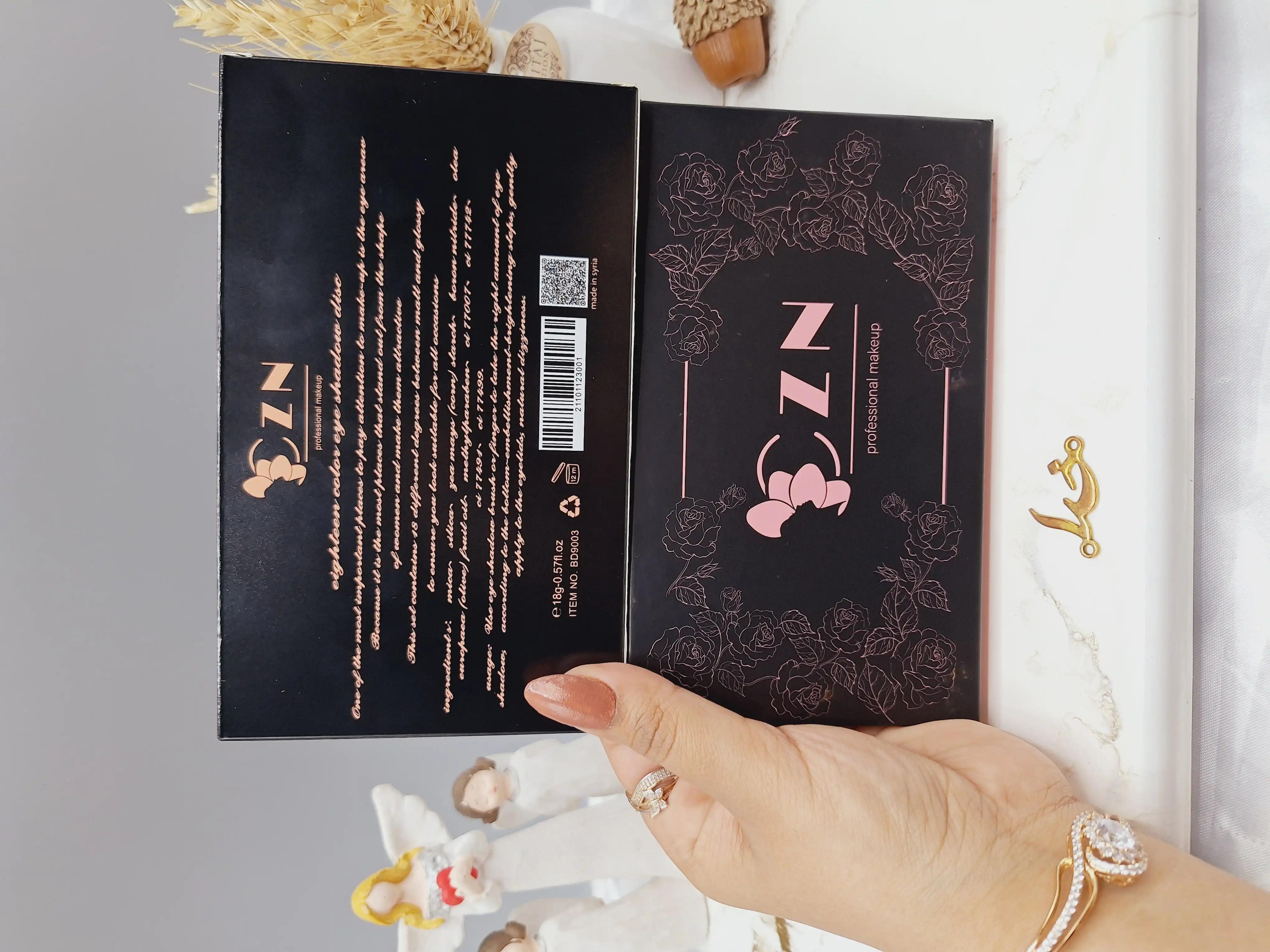 پالت سایه چشم 18 رنگ برند NZ کد BD9003