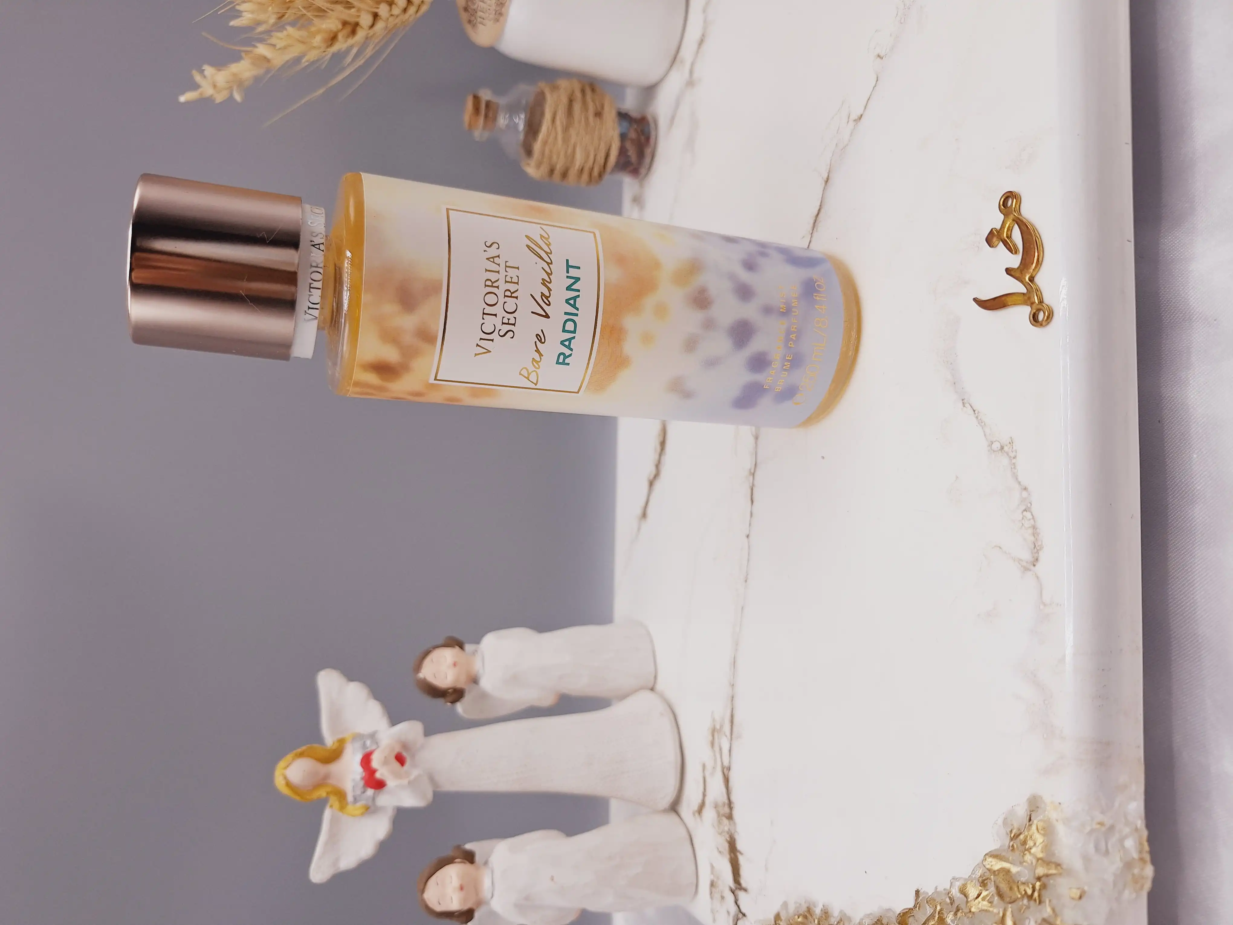 بادی اسپلش 250 ml ویکتوریا سکرت مدل Bare Vanilla RADIANT اورجینال