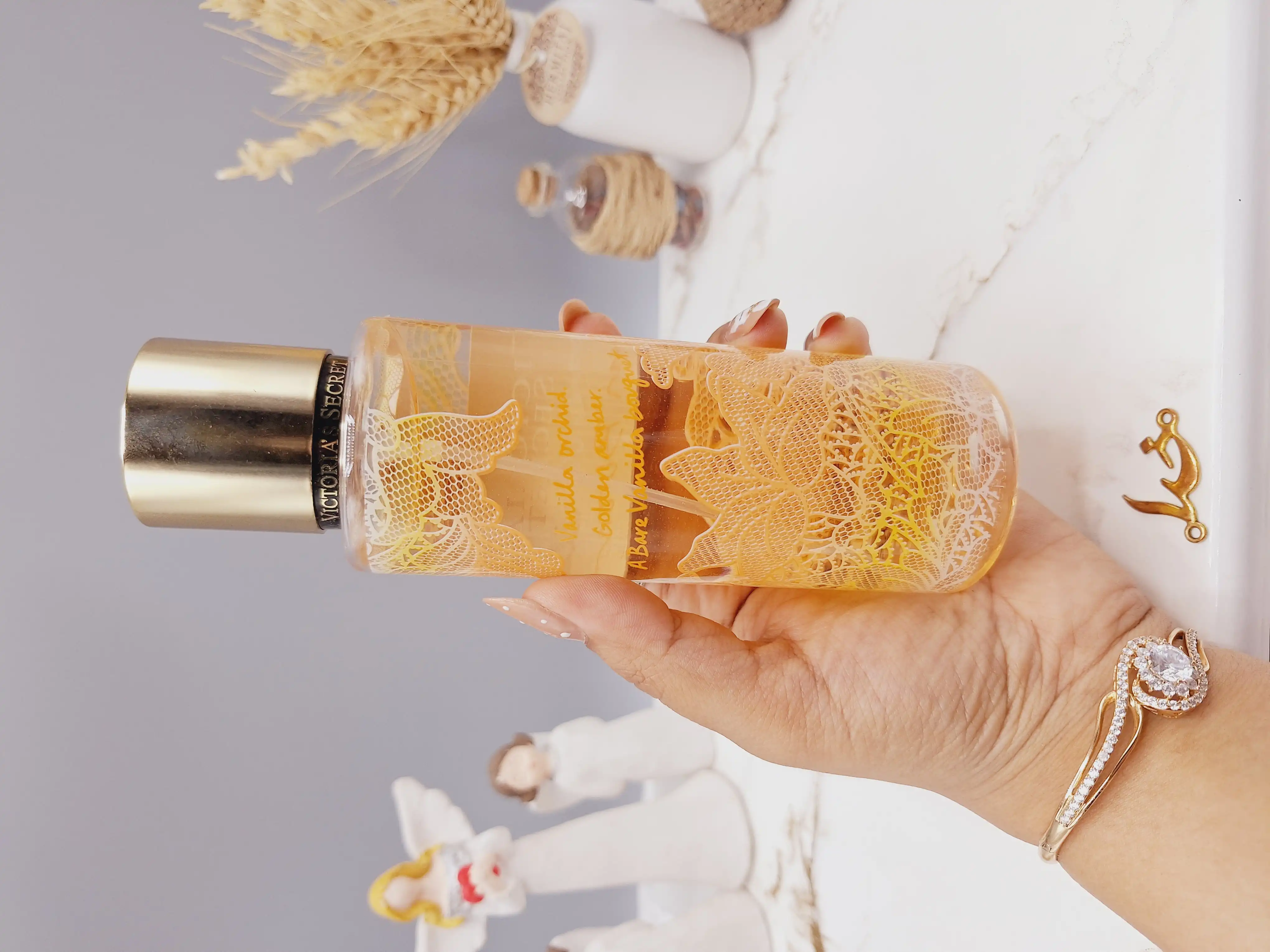 بادی اسپلش 250 ml ویکتوریا سکرت مدل Bare Vanilla Buom اورجینال