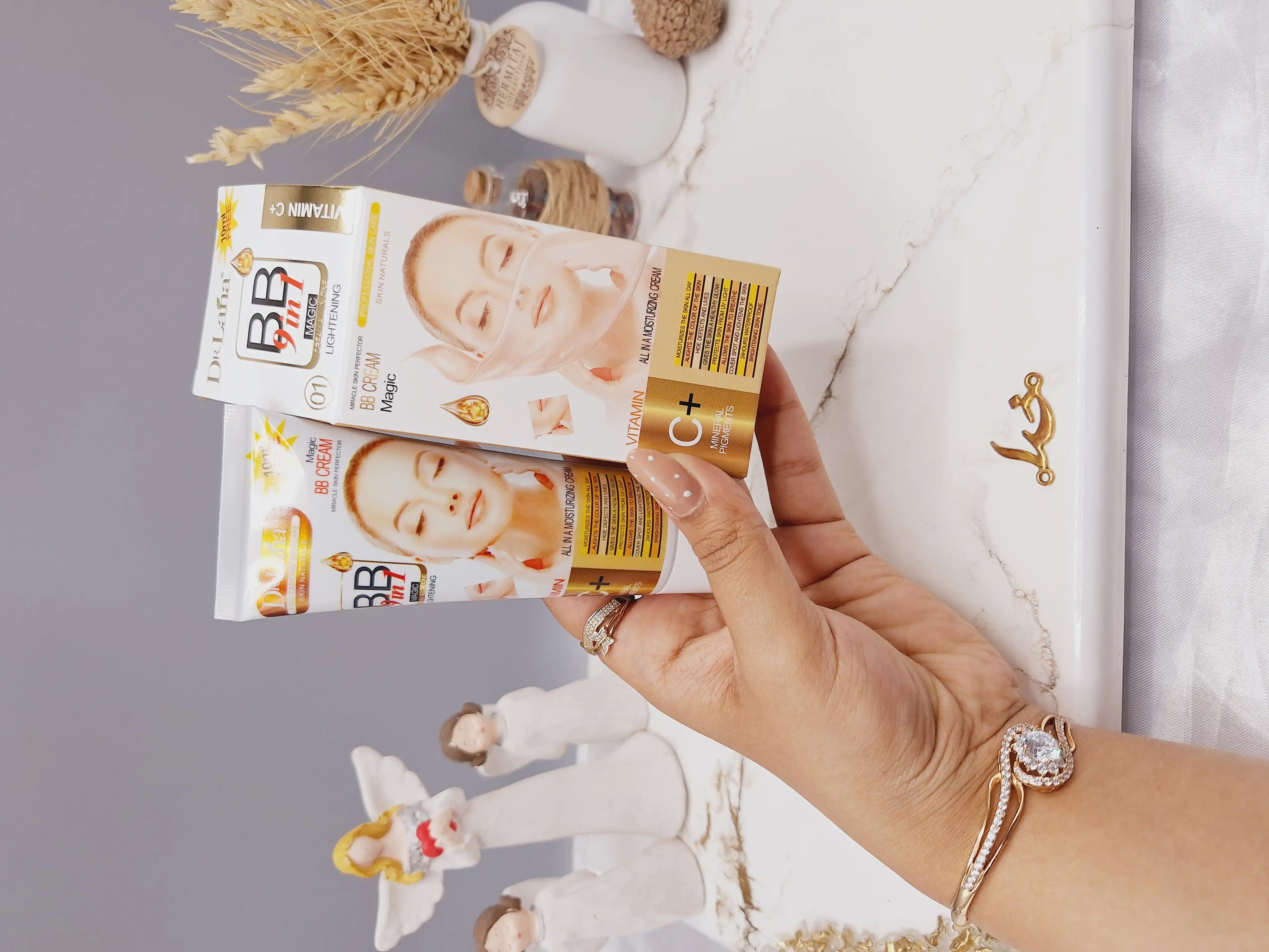 بی بی کرم سبک حاوی ویتامین C و مواد مغذی برند Dr Laha کد H_052