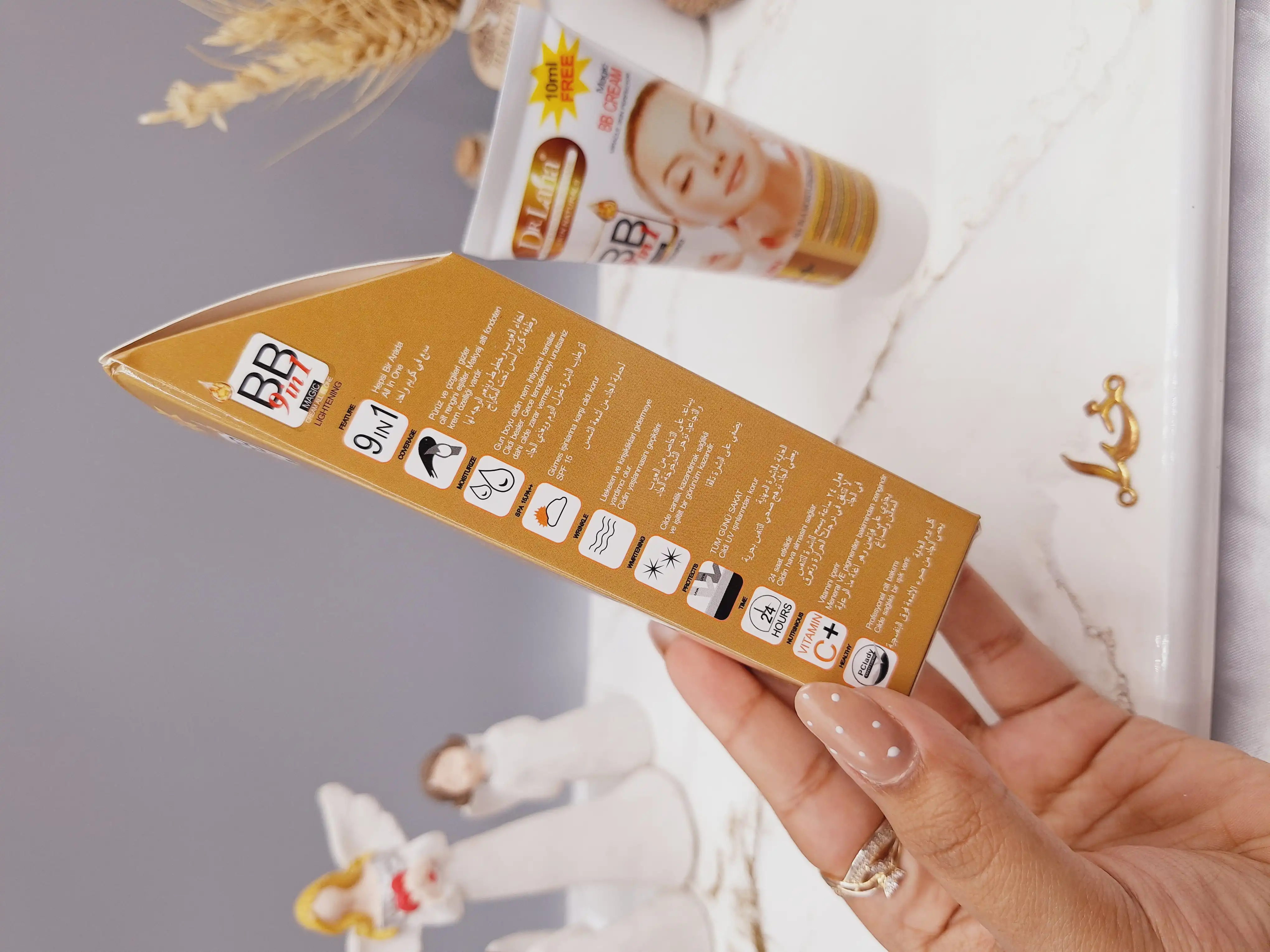 بی بی کرم سبک حاوی ویتامین C و مواد مغذی برند Dr Laha کد H_052