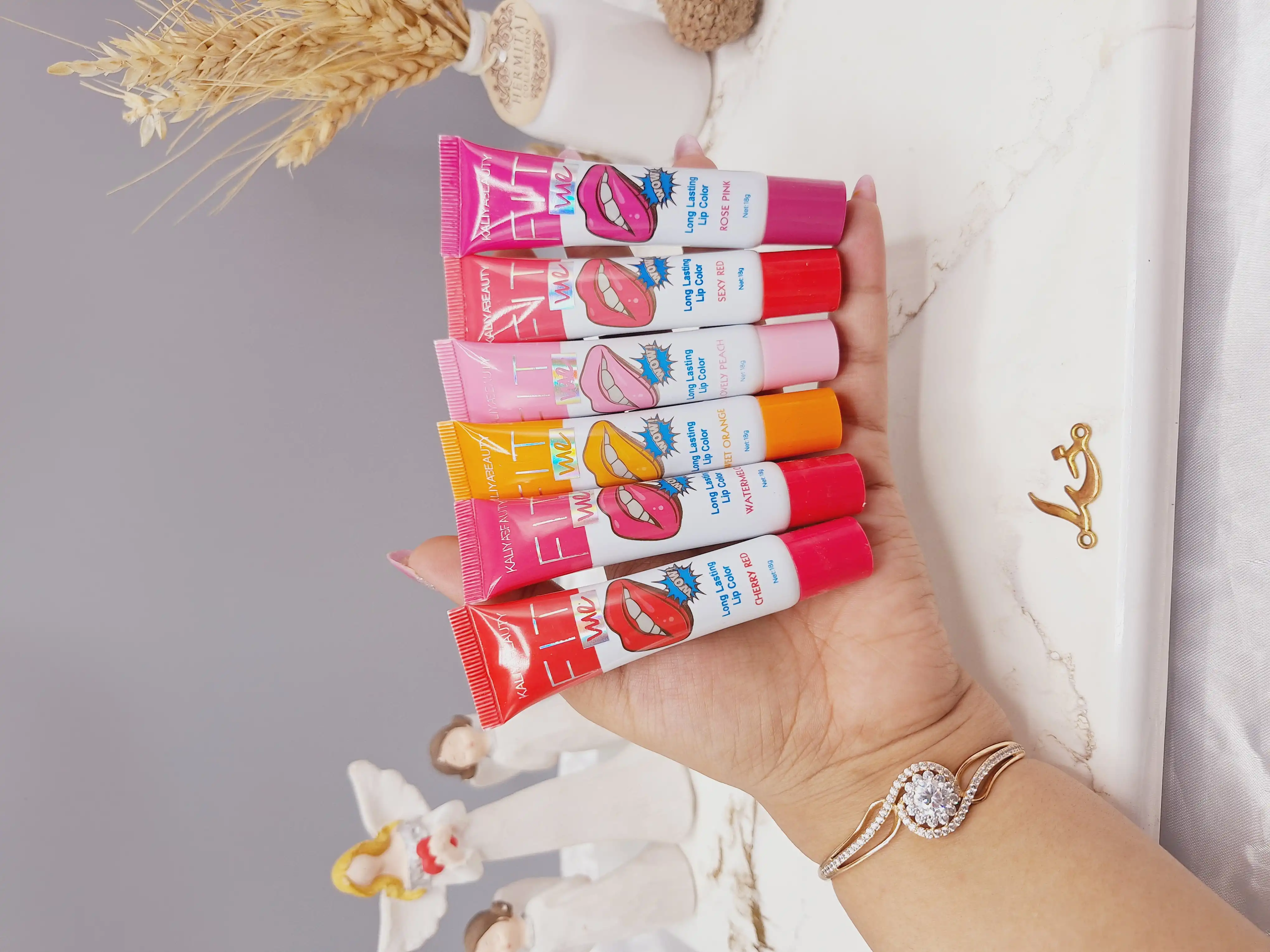 ماسک لب تیوپی پرطرفدار با رنگدهی عالی لب برند KALIYABEAUTY کد j833