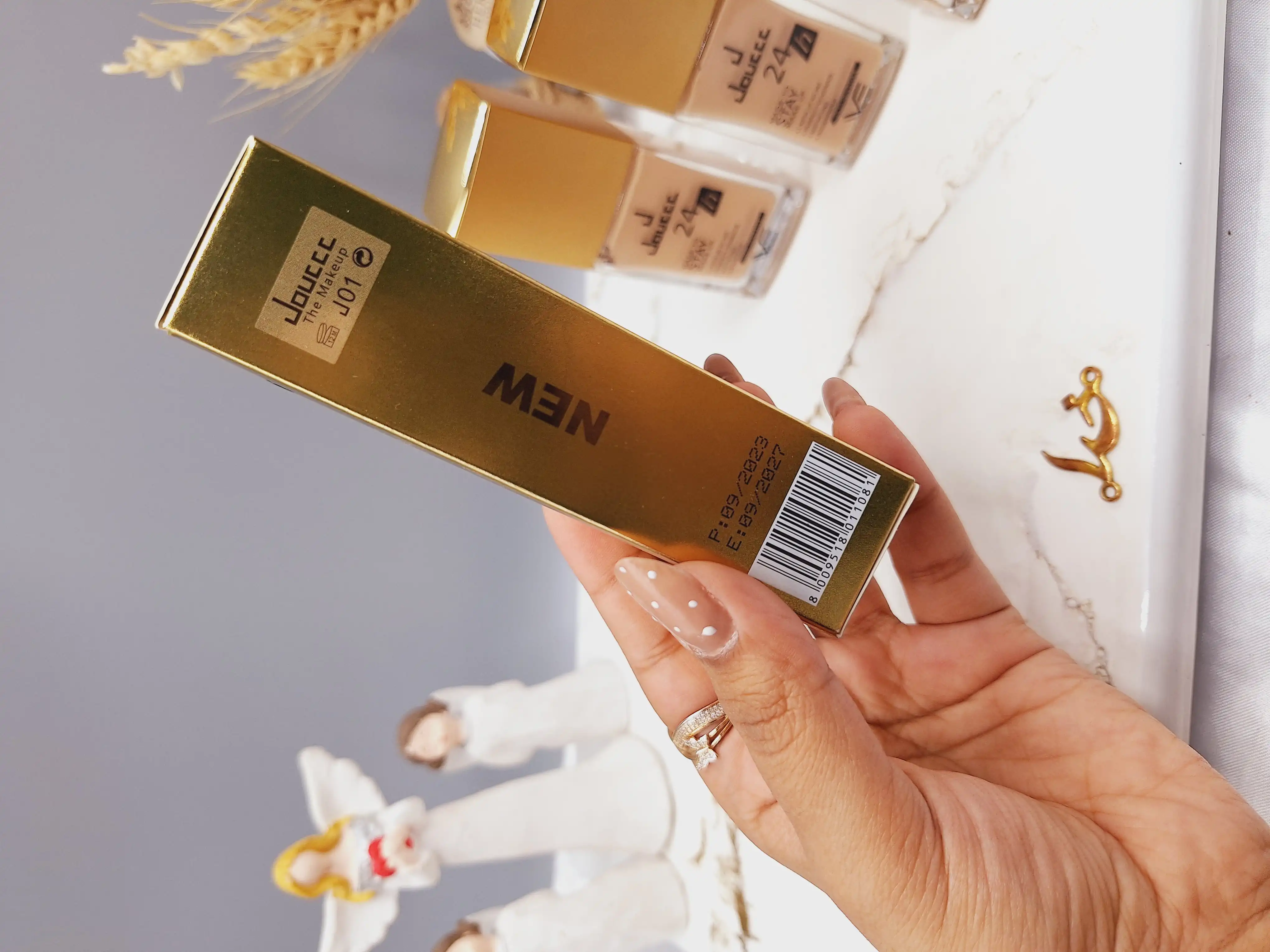 کرم پودر 24 ساعته و ضد آب برند جوسه Jouccc کد 1081