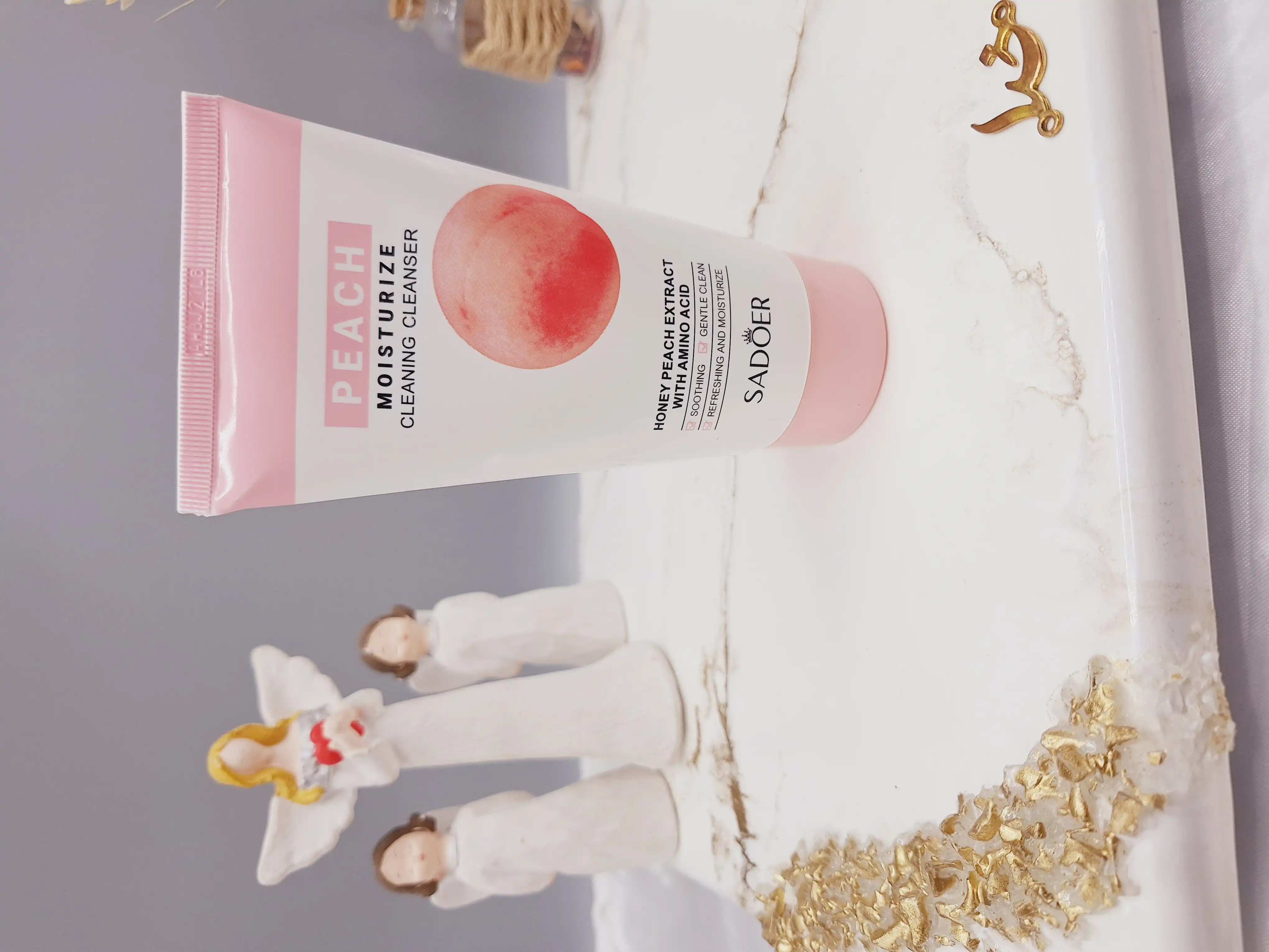 فوم شستشو صورت با عصاره هلو سادور SADOER کد SD57263