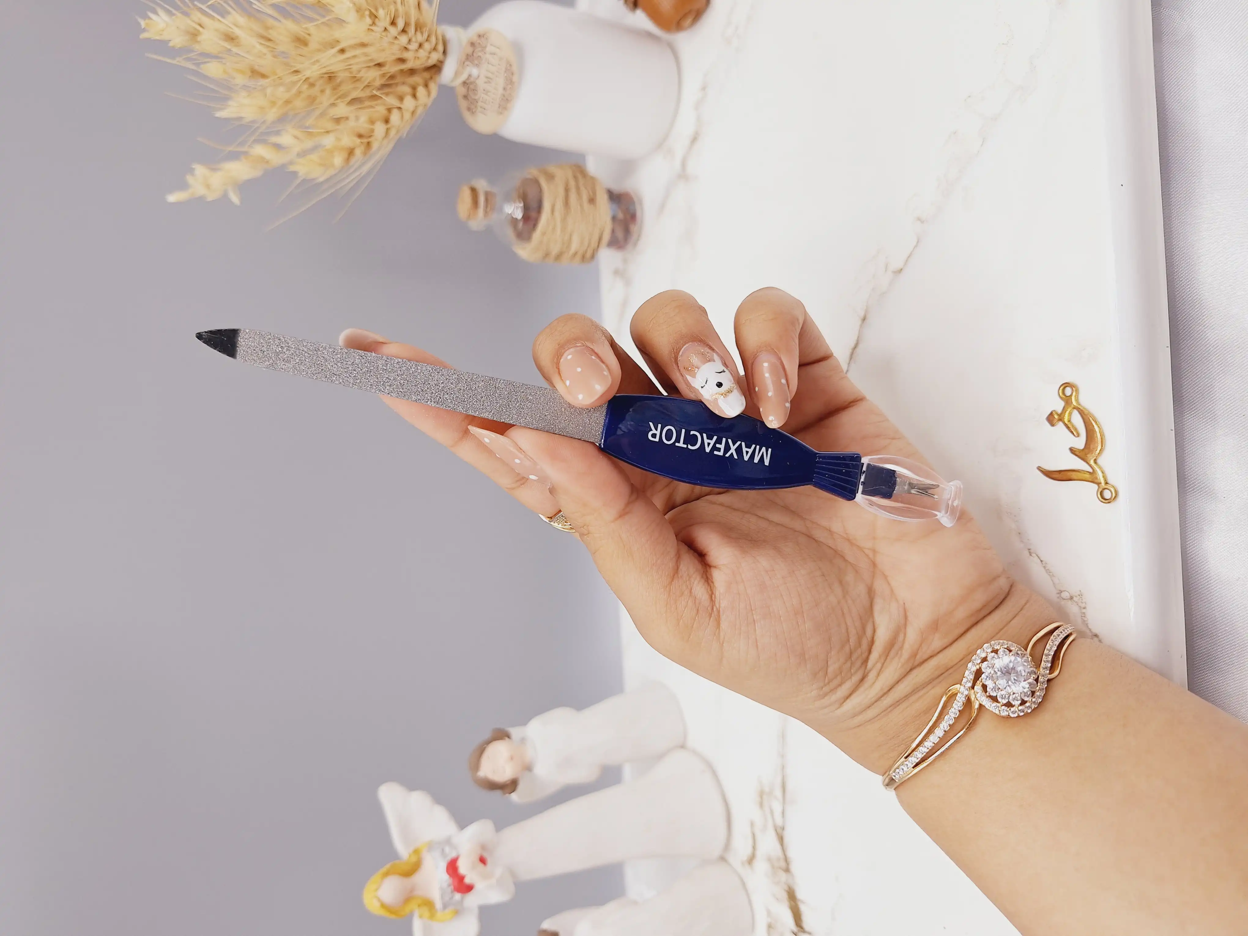 سوهان و گوشه گیر ناخن برند مکس فکتور MAXFACTOR کد 0081